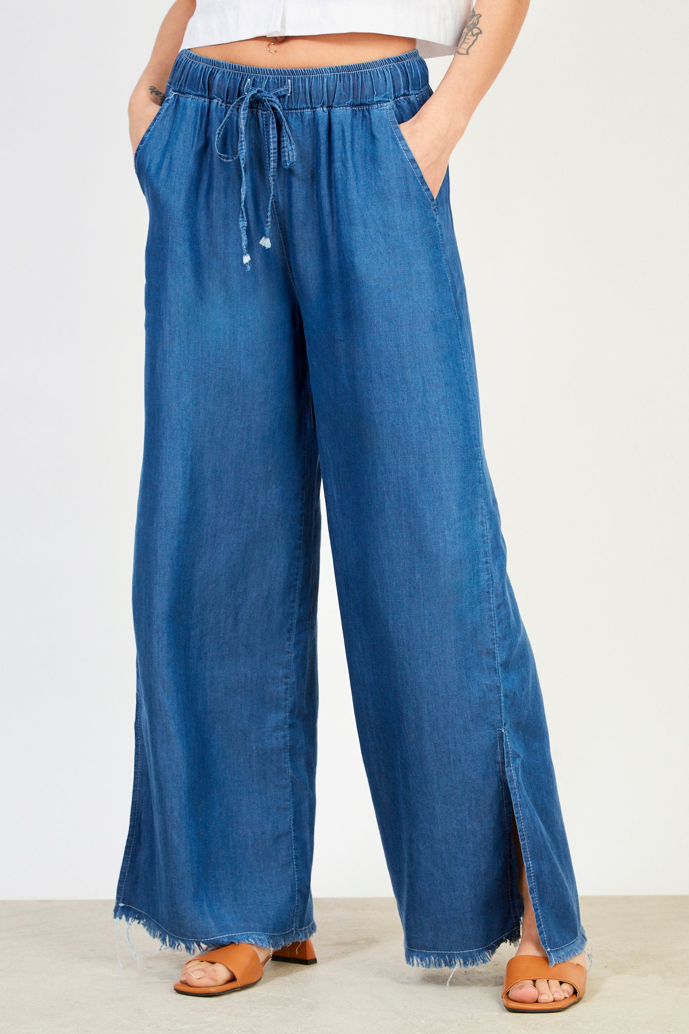 Dark blue denim frayed hem wide leg trousers_1