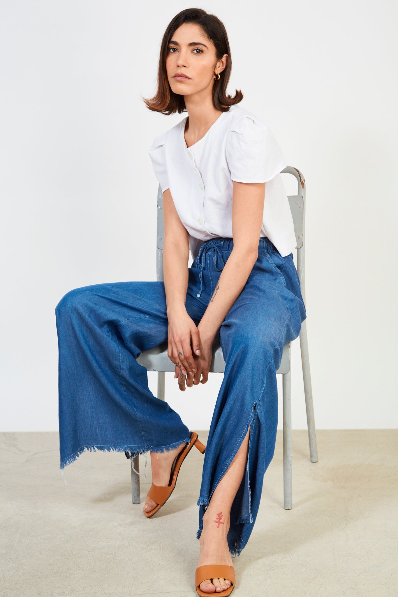 Dark blue denim frayed hem wide leg trousers_4