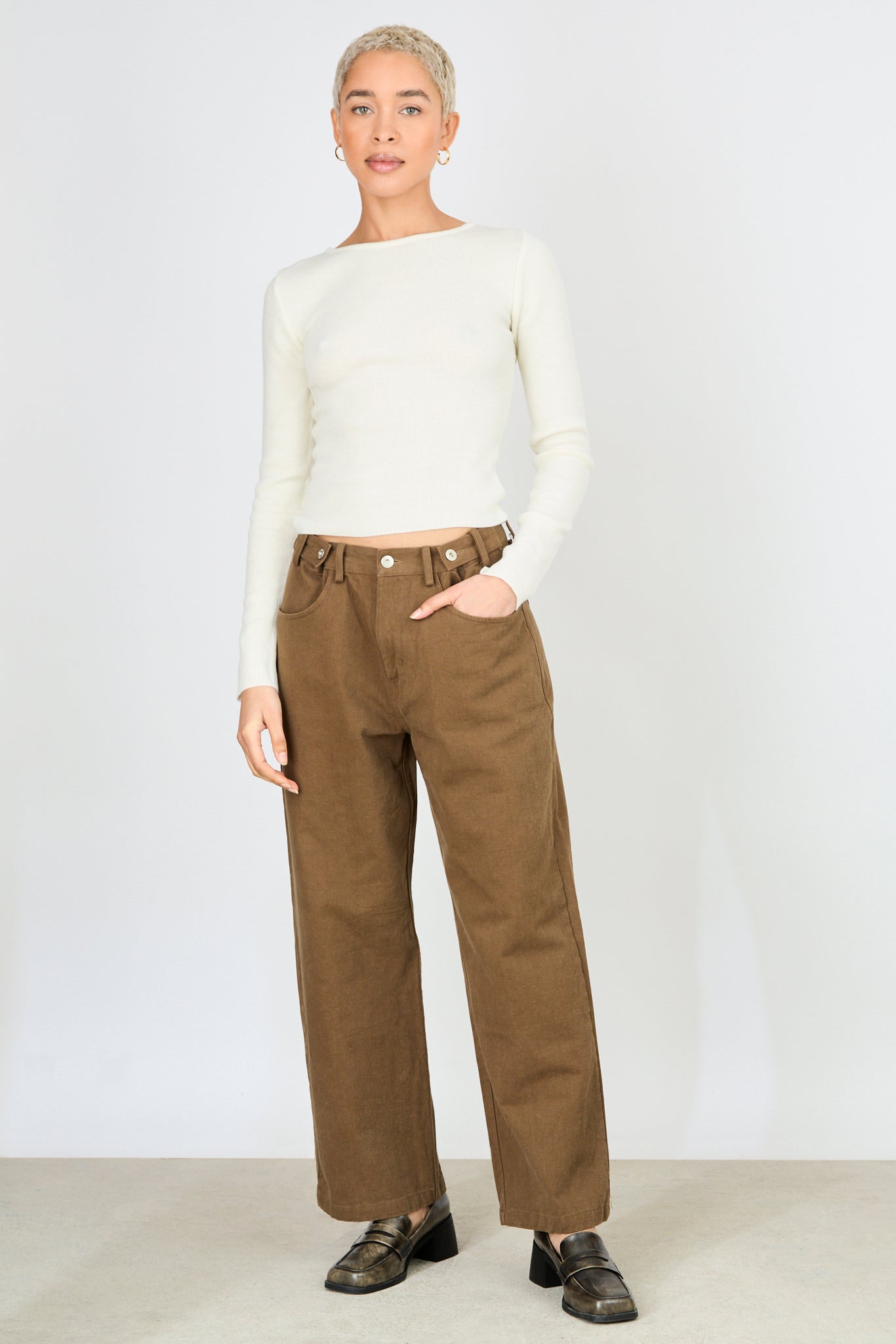 Dark brown adjustable waist double button jeans_4