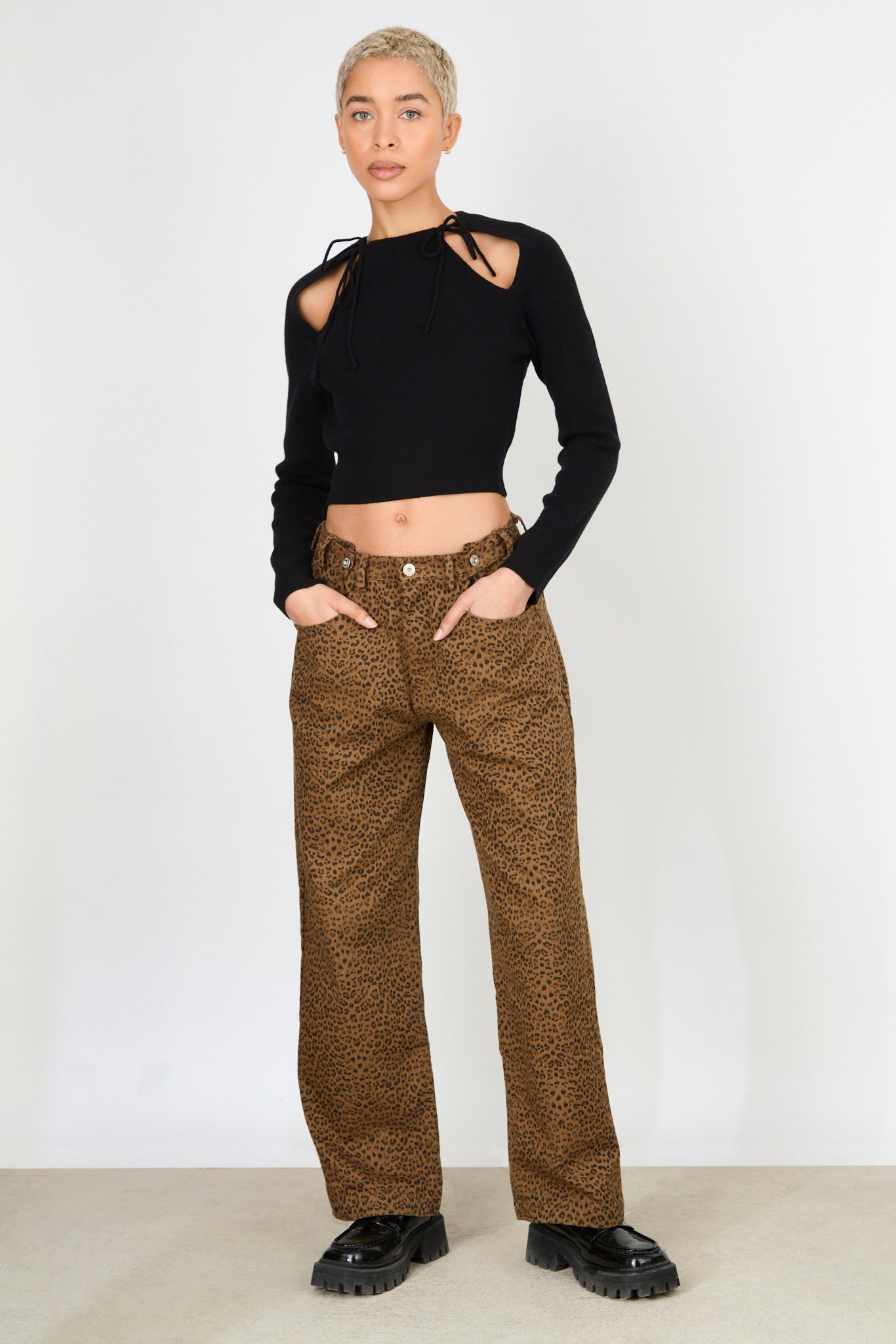 Dark brown leopard print adjustable waist double button jeans_4