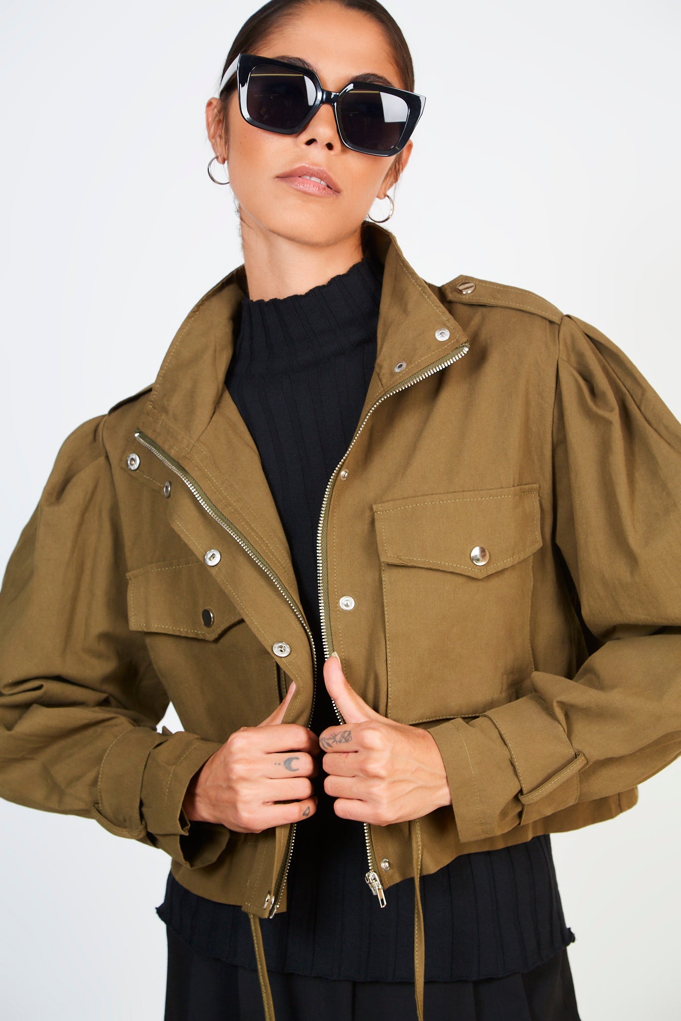 Khaki short pocket front jacket_1
