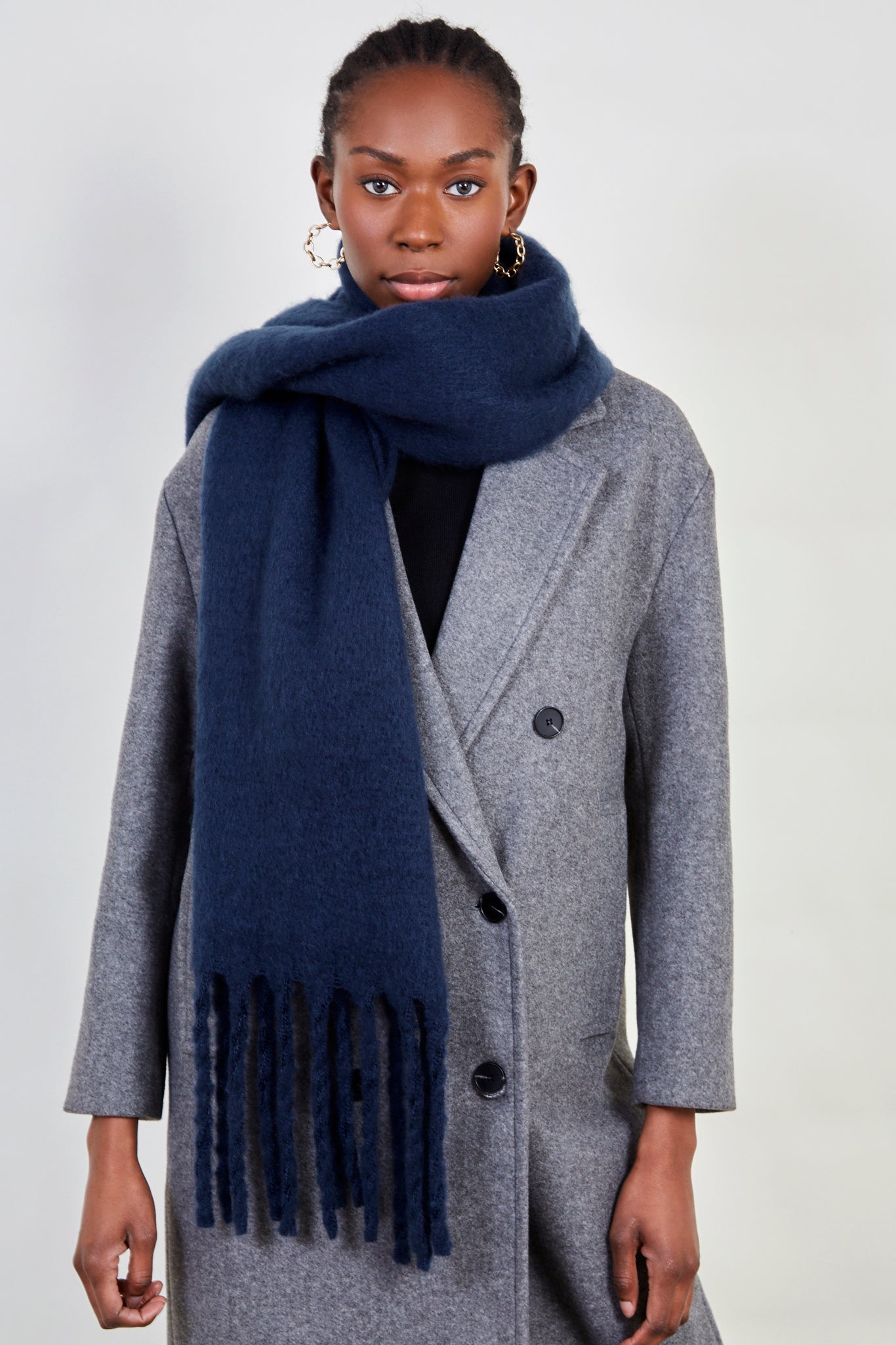 Dark blue fuzzy thick scarf_3