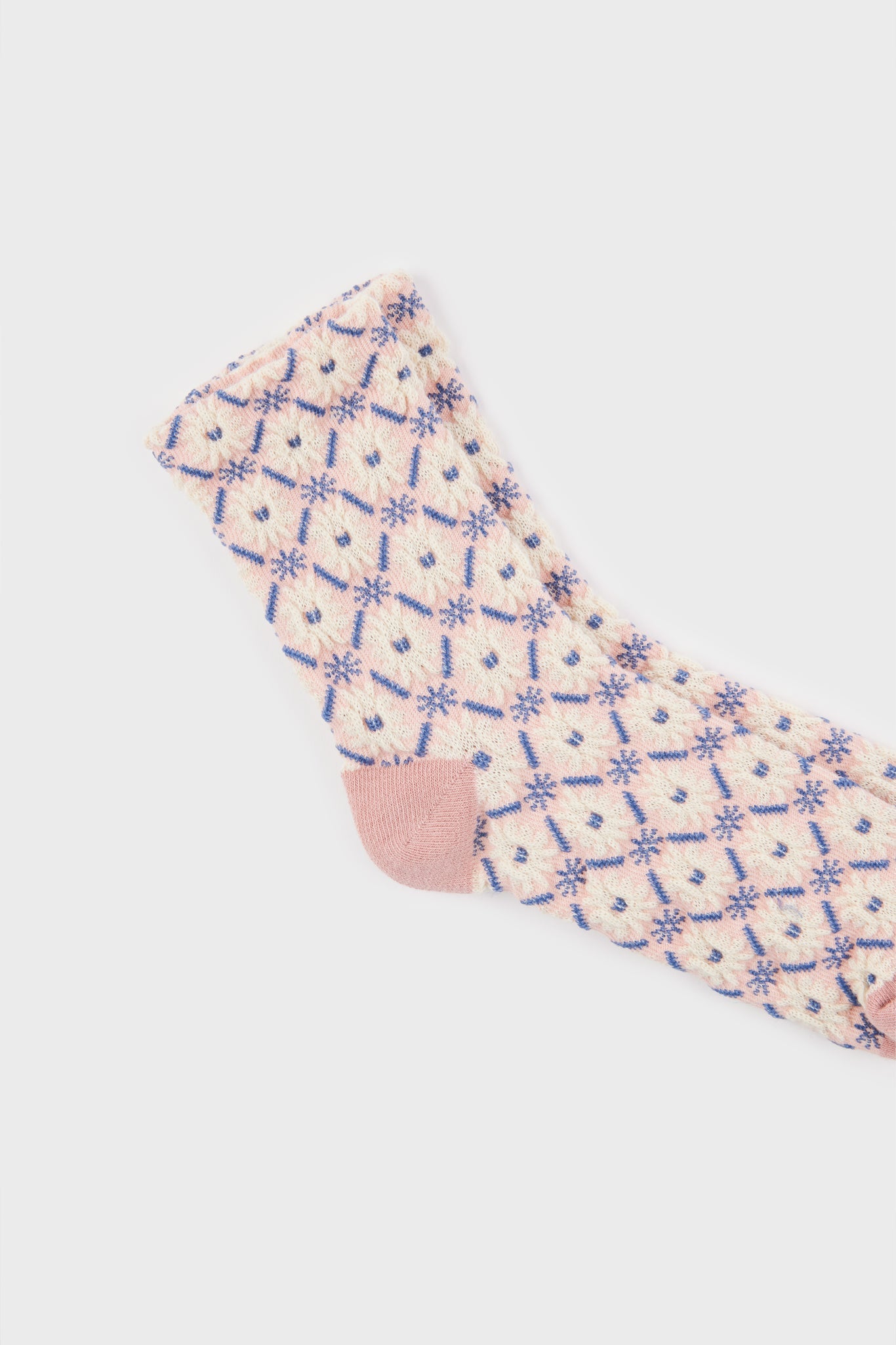 Dusty pink and blue floral diamond grid socks_3