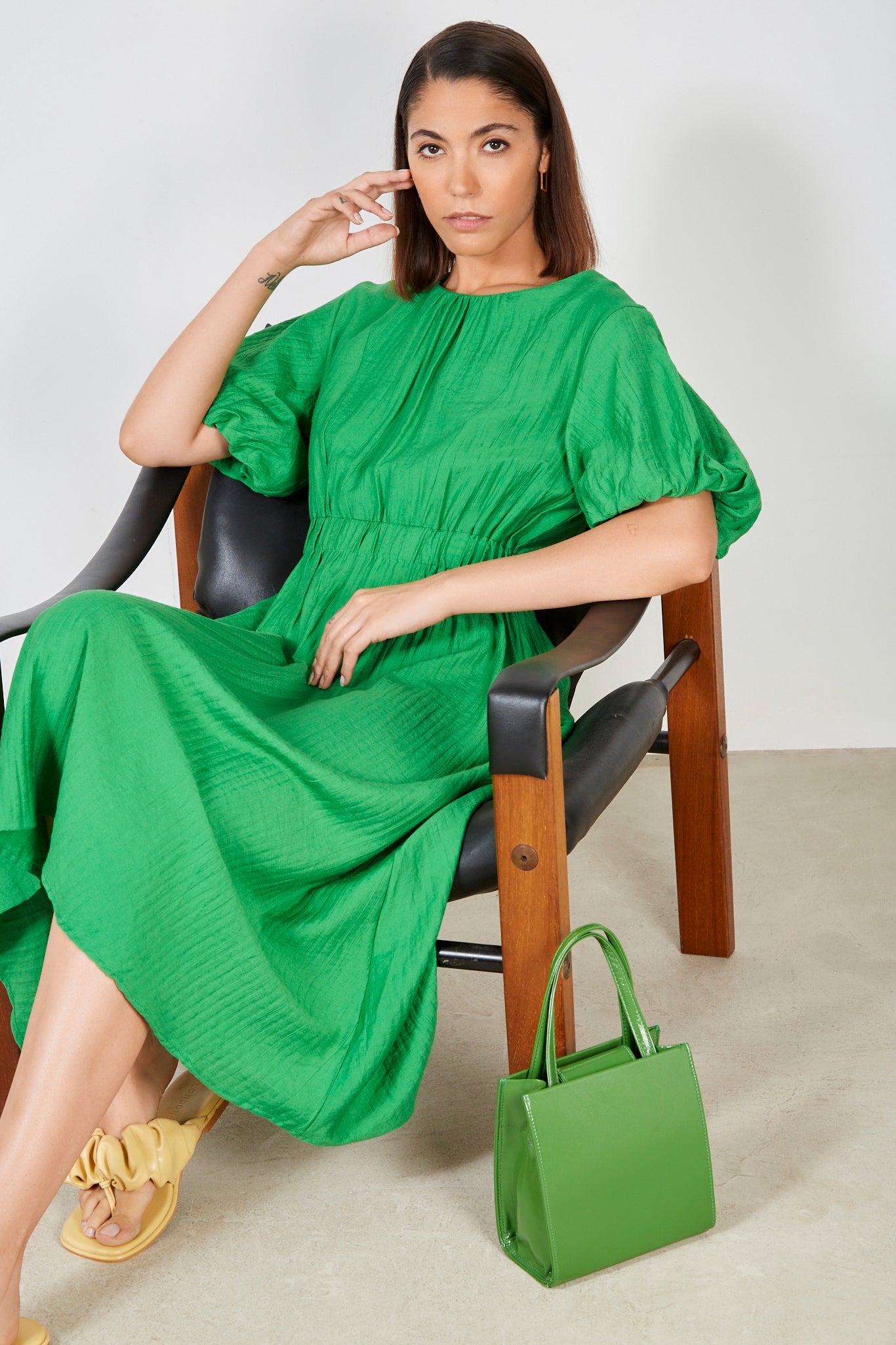 Emerald green puff sleeve dress_1
