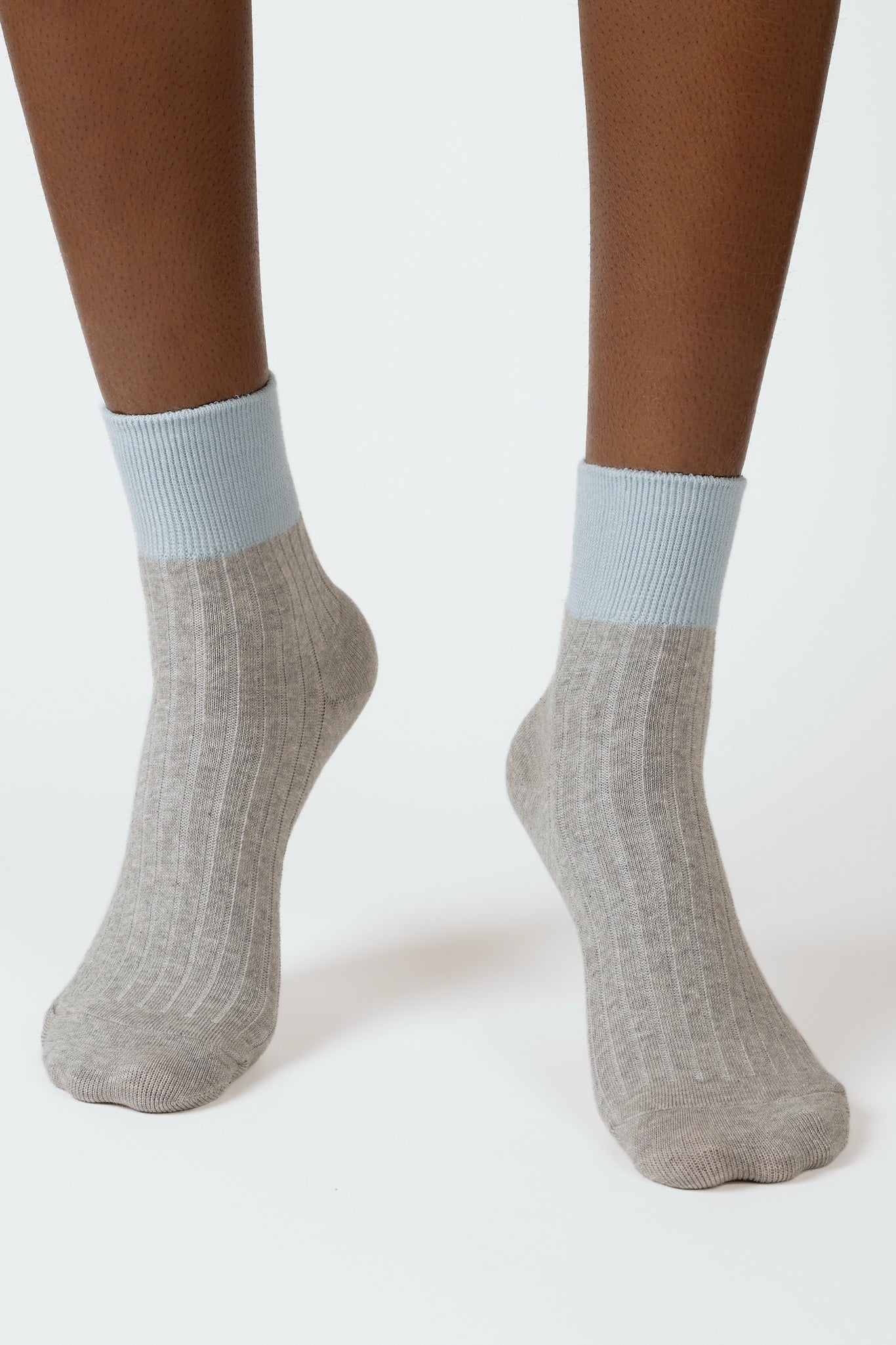 Grey and blue candy colourblock socks_2