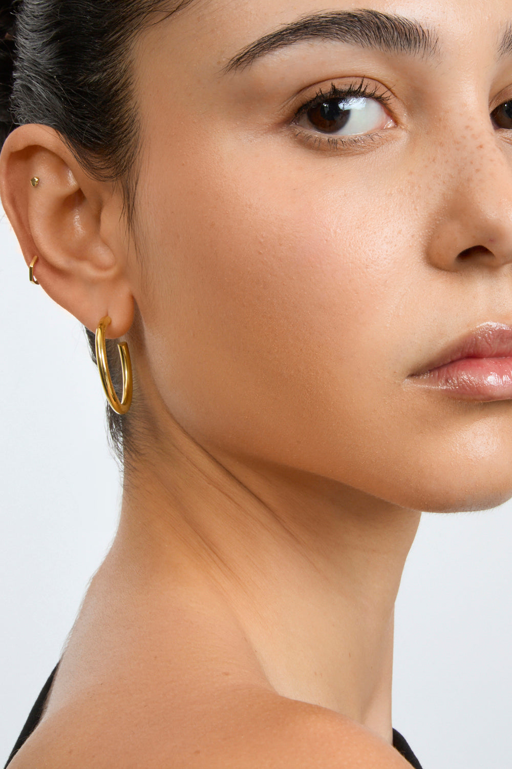 Gold 30mm thick perfect circle hoops_3