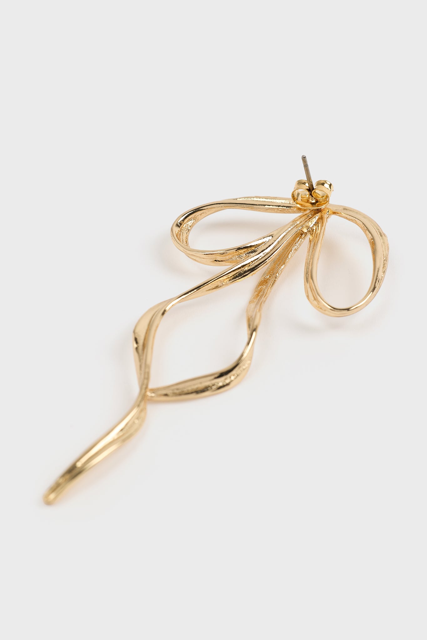 Gold bow stud earrings_3