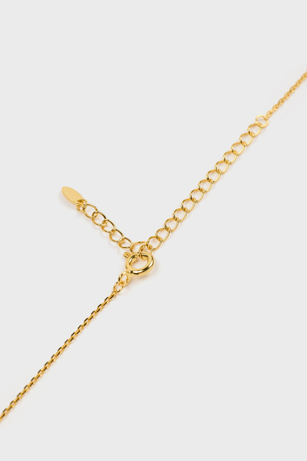 Gold diamante etched oval pendant necklace_4