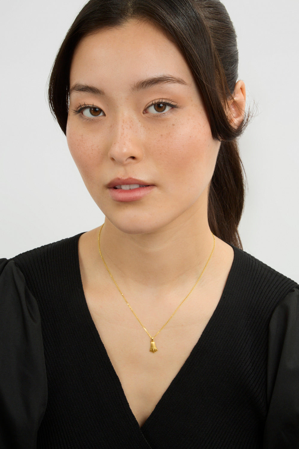 Gold layered fan necklace_2