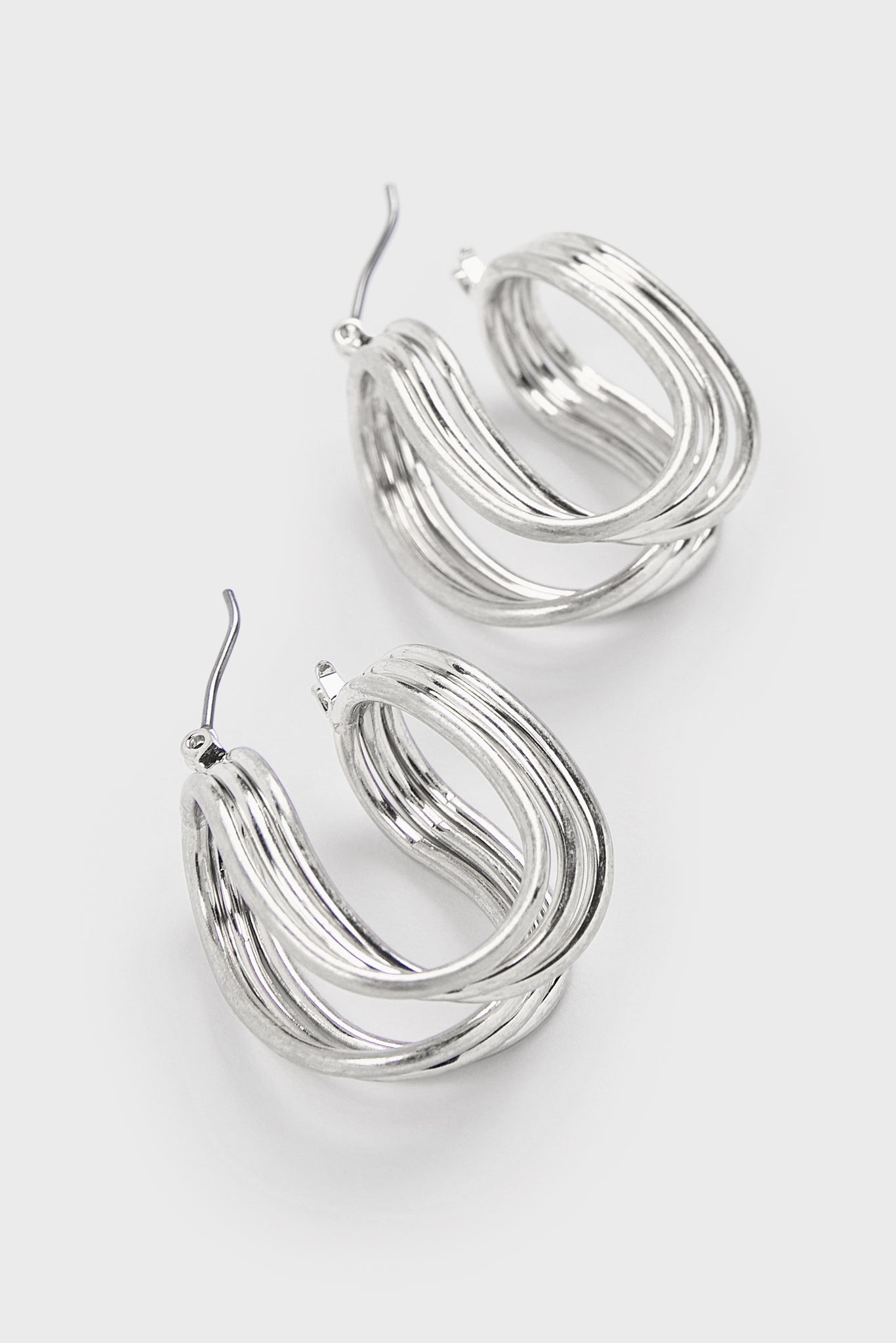 Silver looped U earrings_3