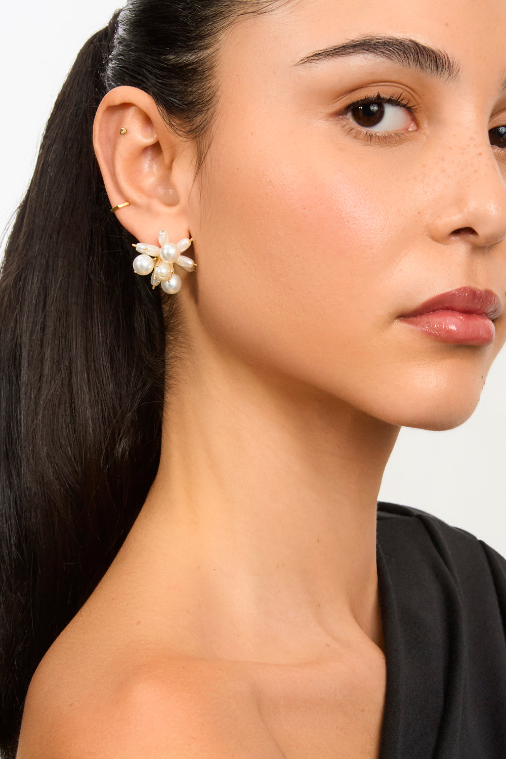 Gold pearl cluster earrings_1