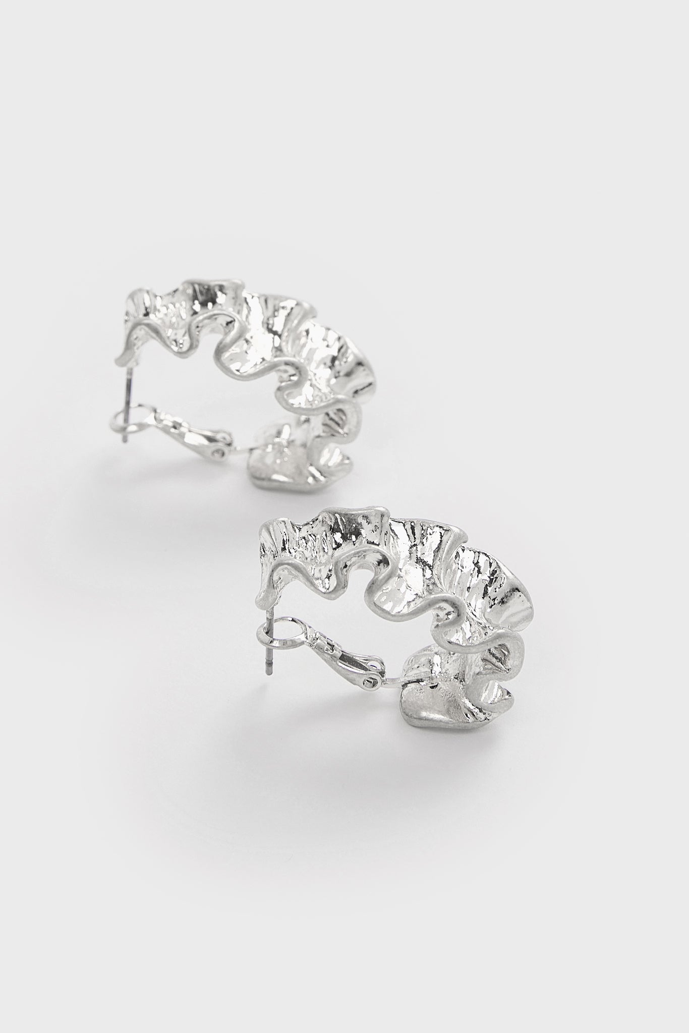 Silver scrunched metal earrings_4