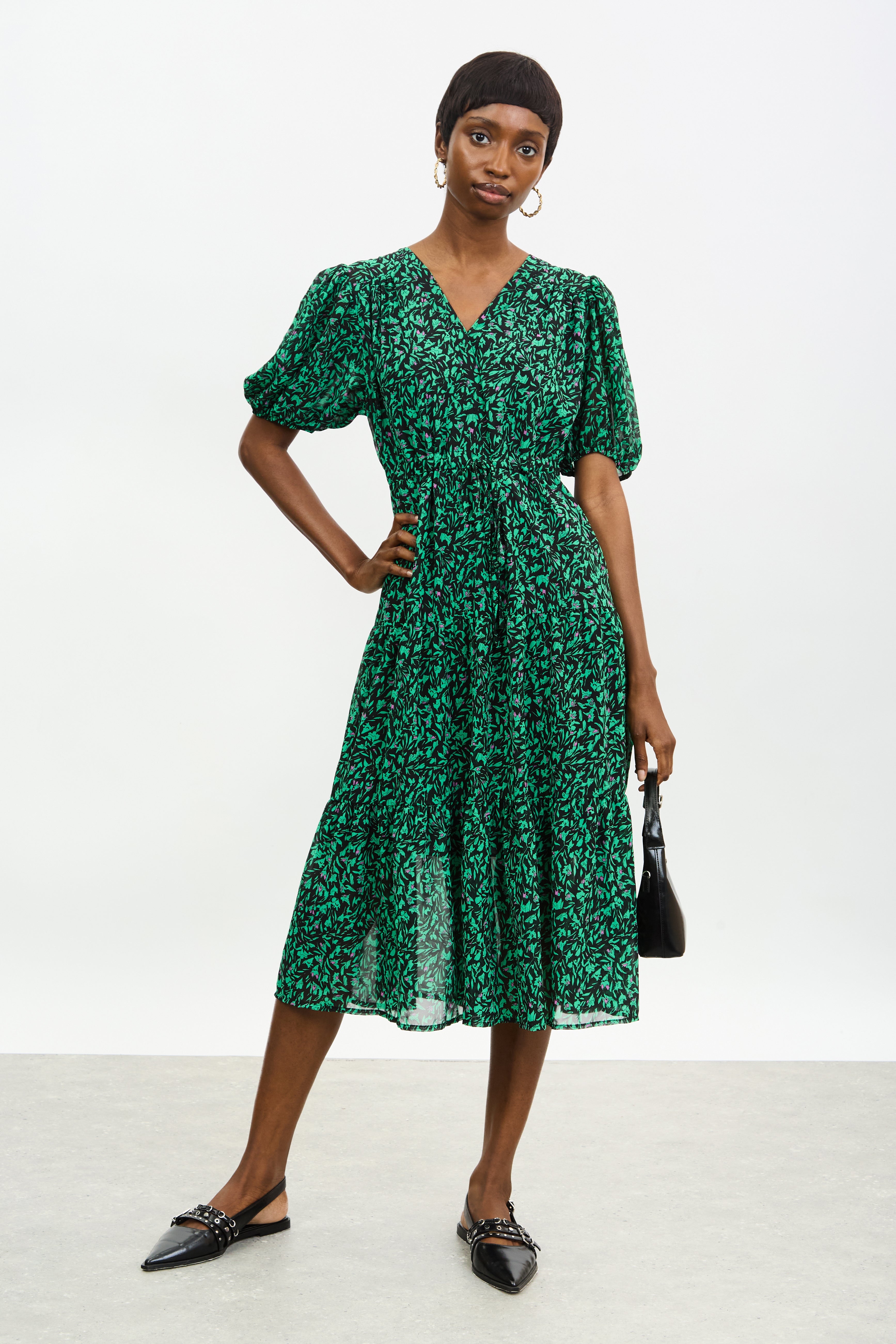 Green and black floral print V neck midi dress_1