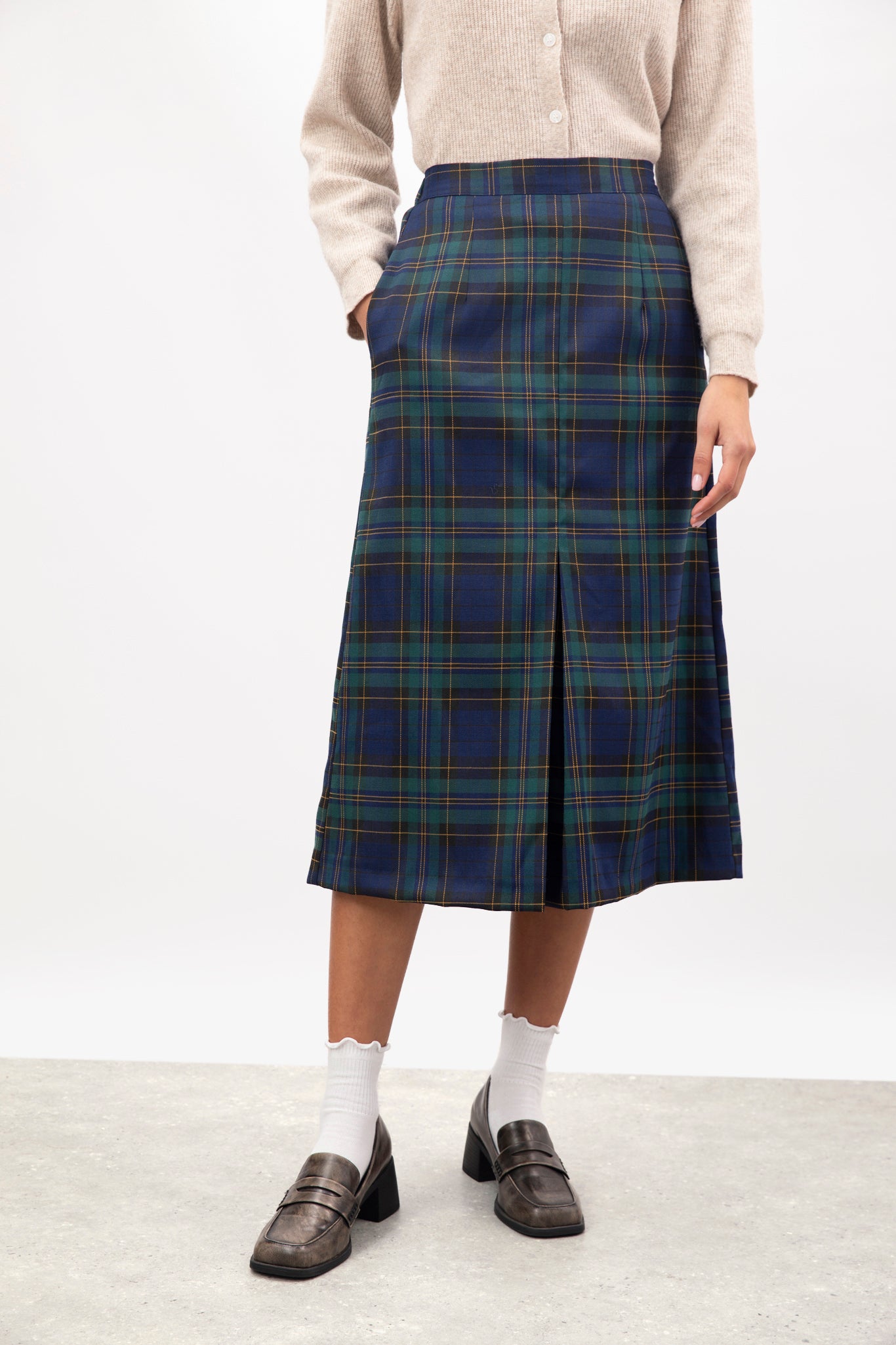 Green and navy tartan skirt_1
