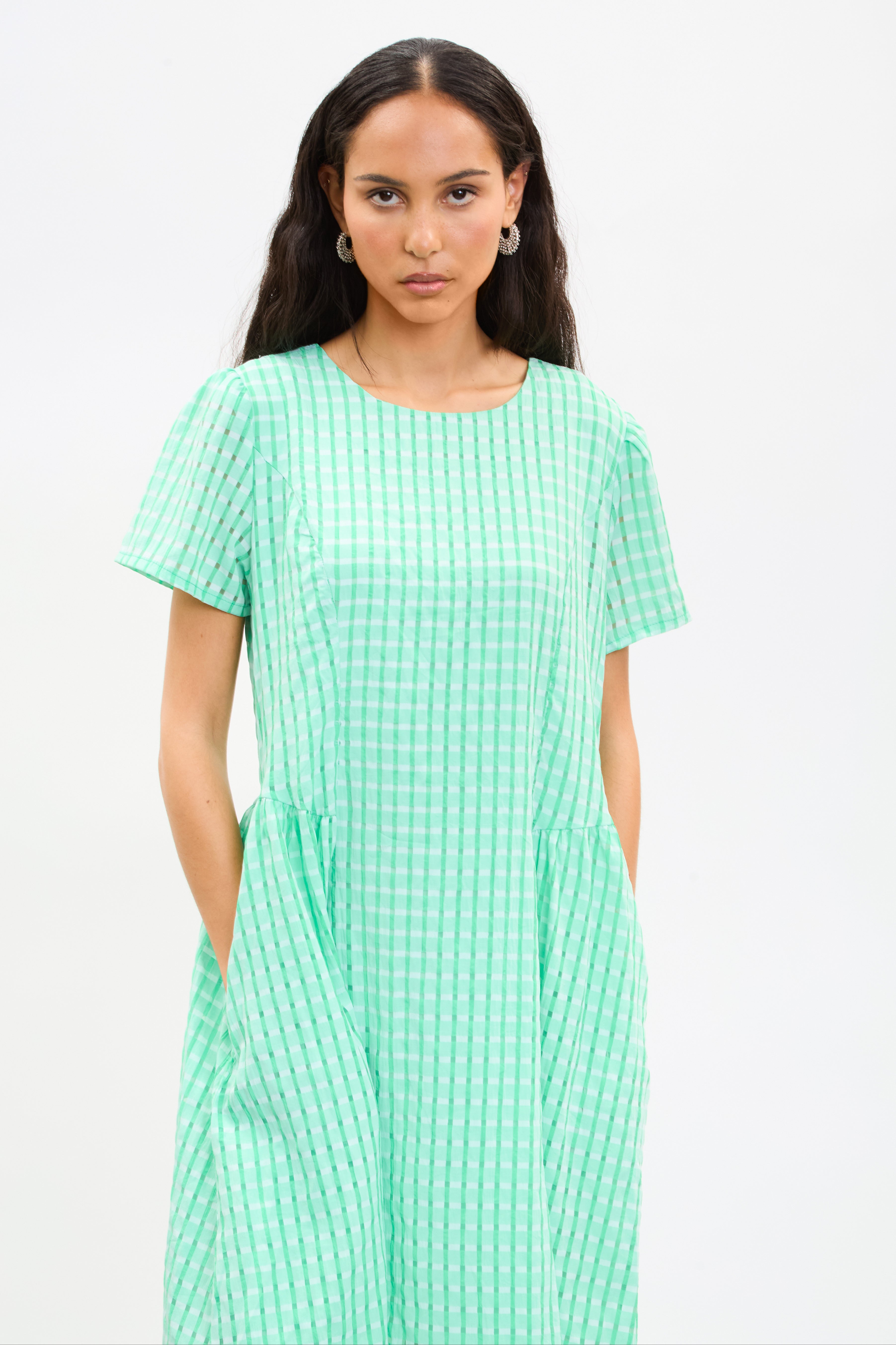 Green and white box check short sleeved dress_3