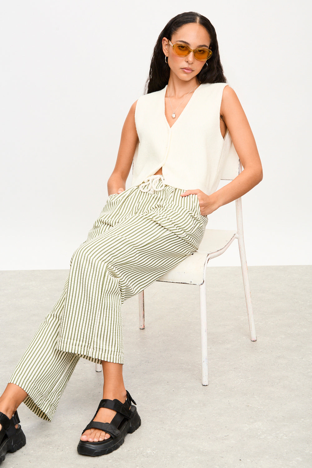 Green and white striped trousers_5