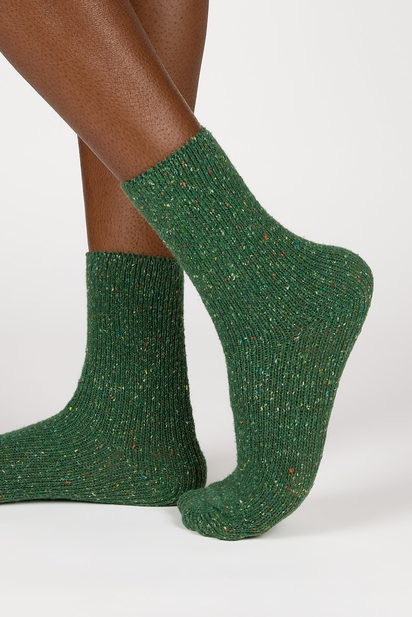 Green smooth rainbow fleck wool blend socks_3