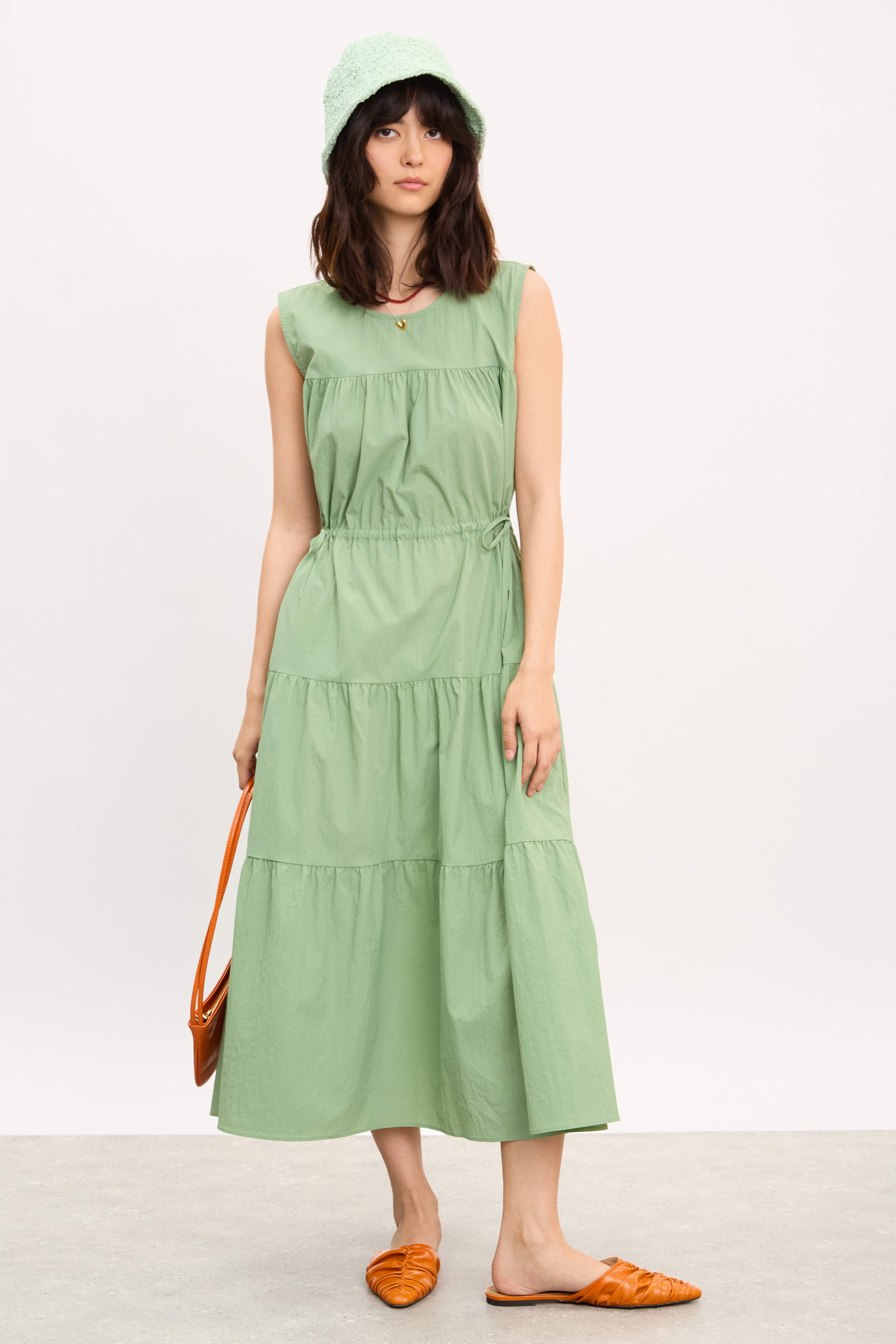 Green tiered cinch waist sleeveless dress_1