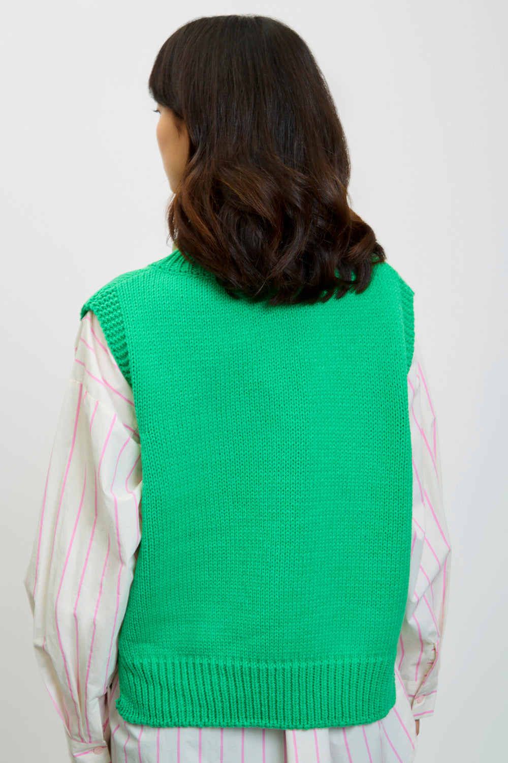 Green wide trim V neck sweater vest_2