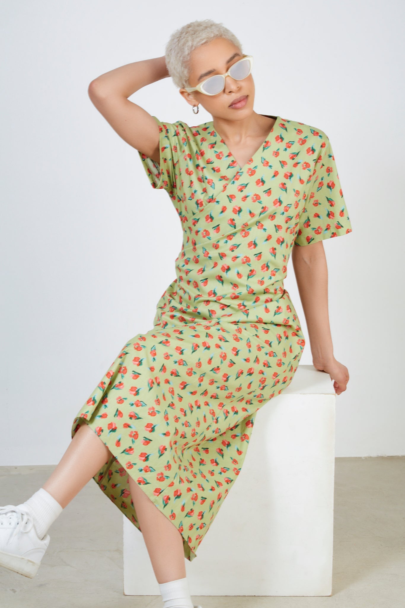 Green and pink tulip print dress_5