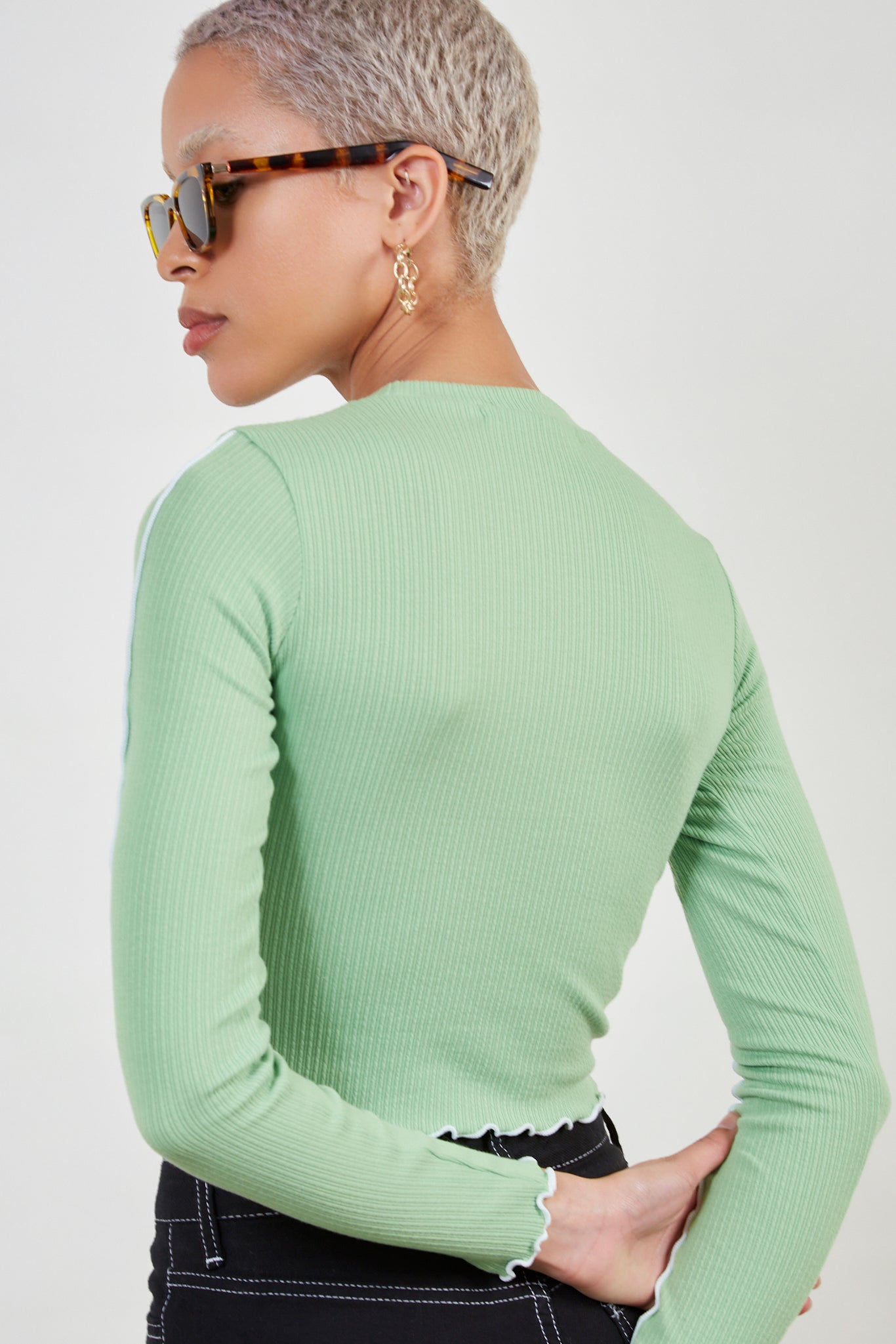 Green and white trim top_5