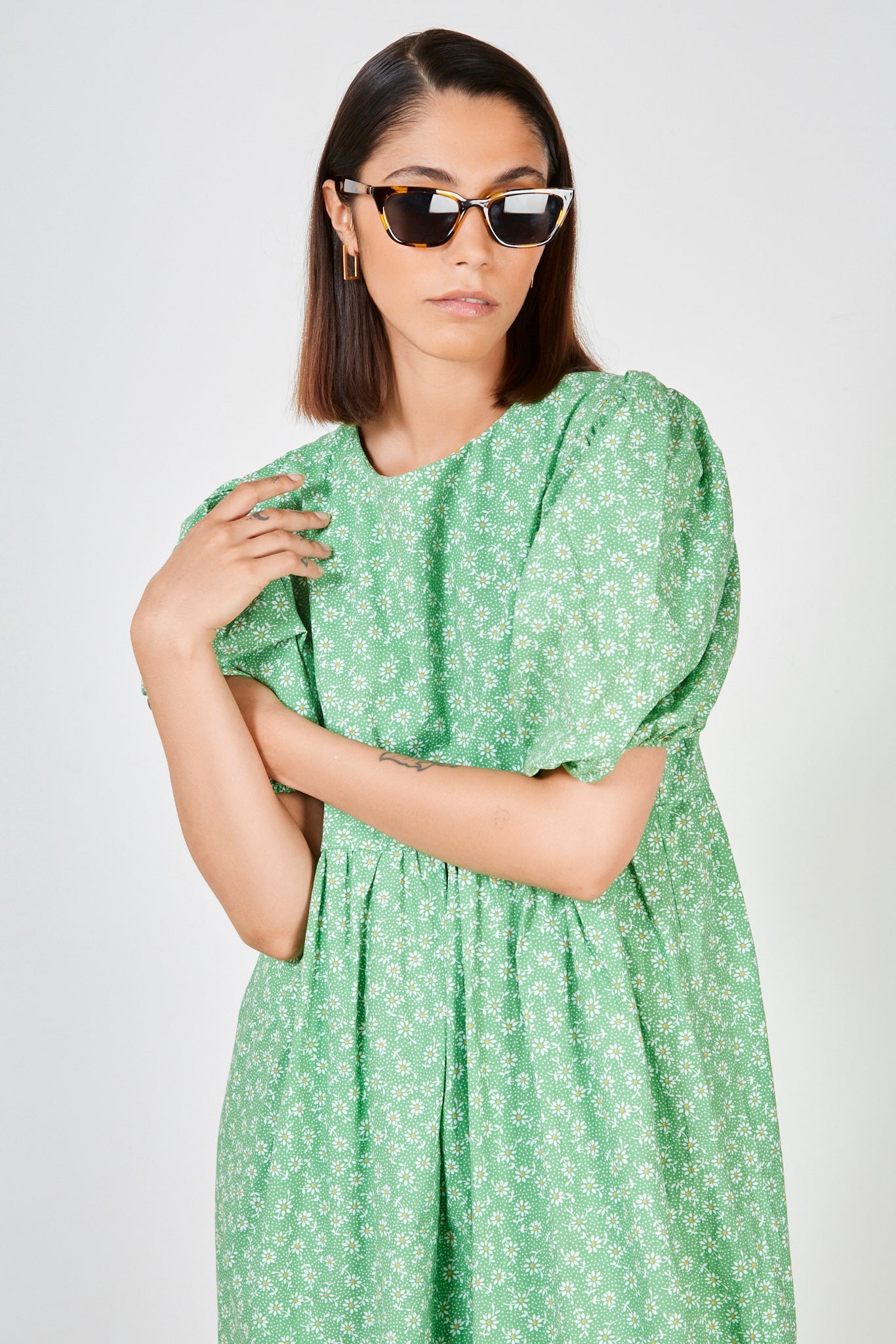 Green daisy print tie back midi dress_4