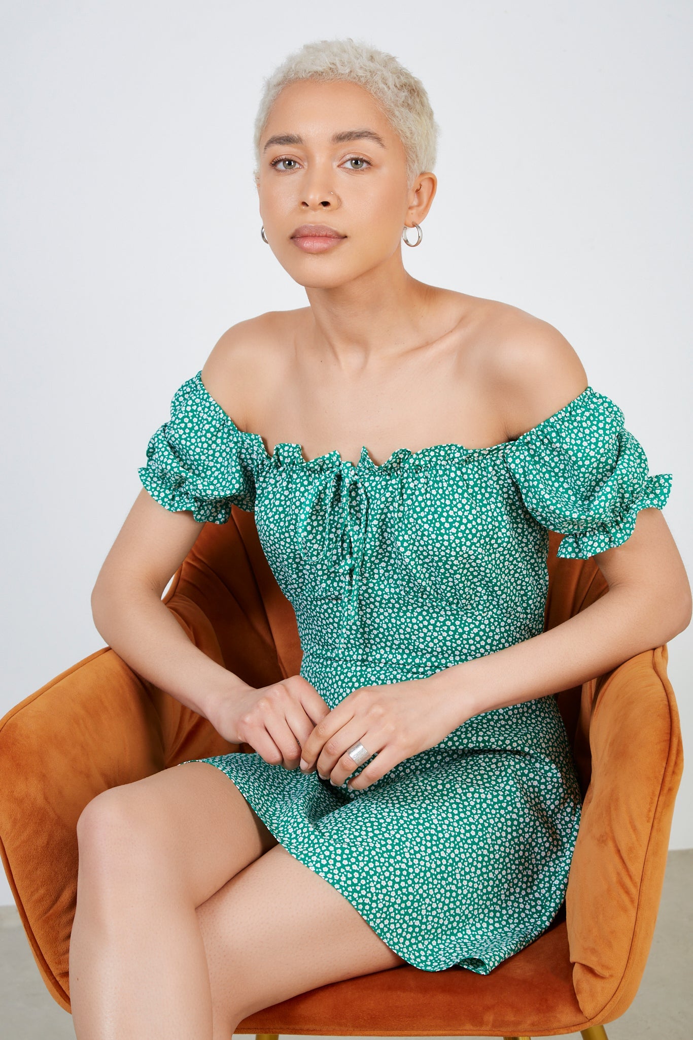 Green floral off shoulder mini dress_5