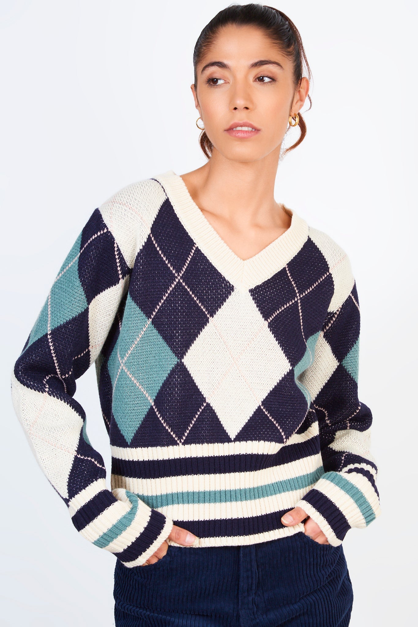 Green large argyle varsity trim V neck sweater_3