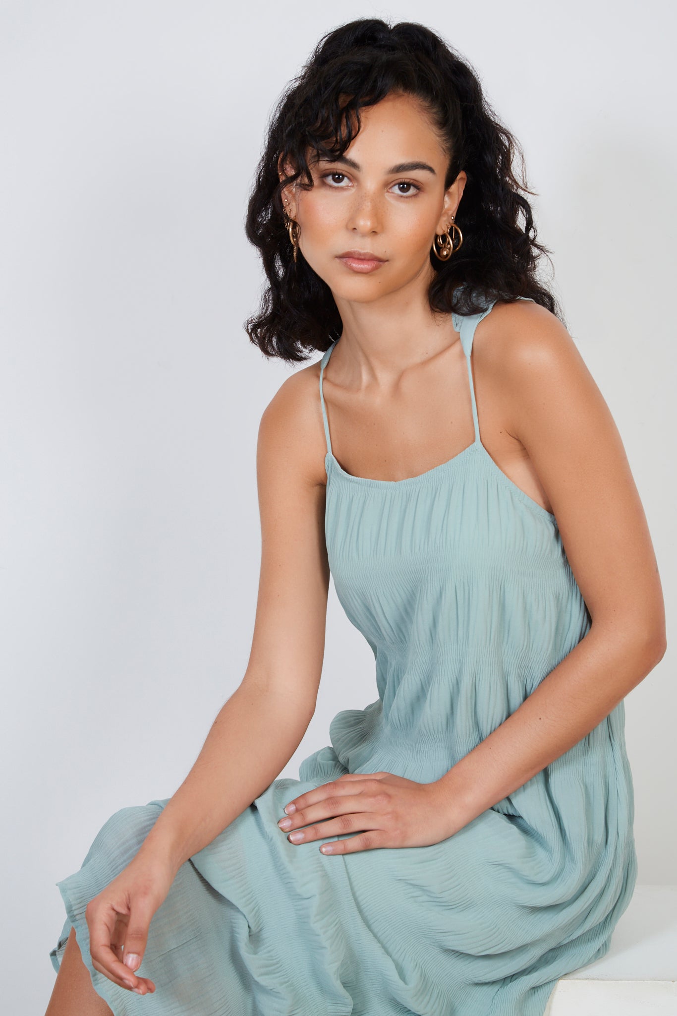 Green ruched ruffle tie strap dress_5