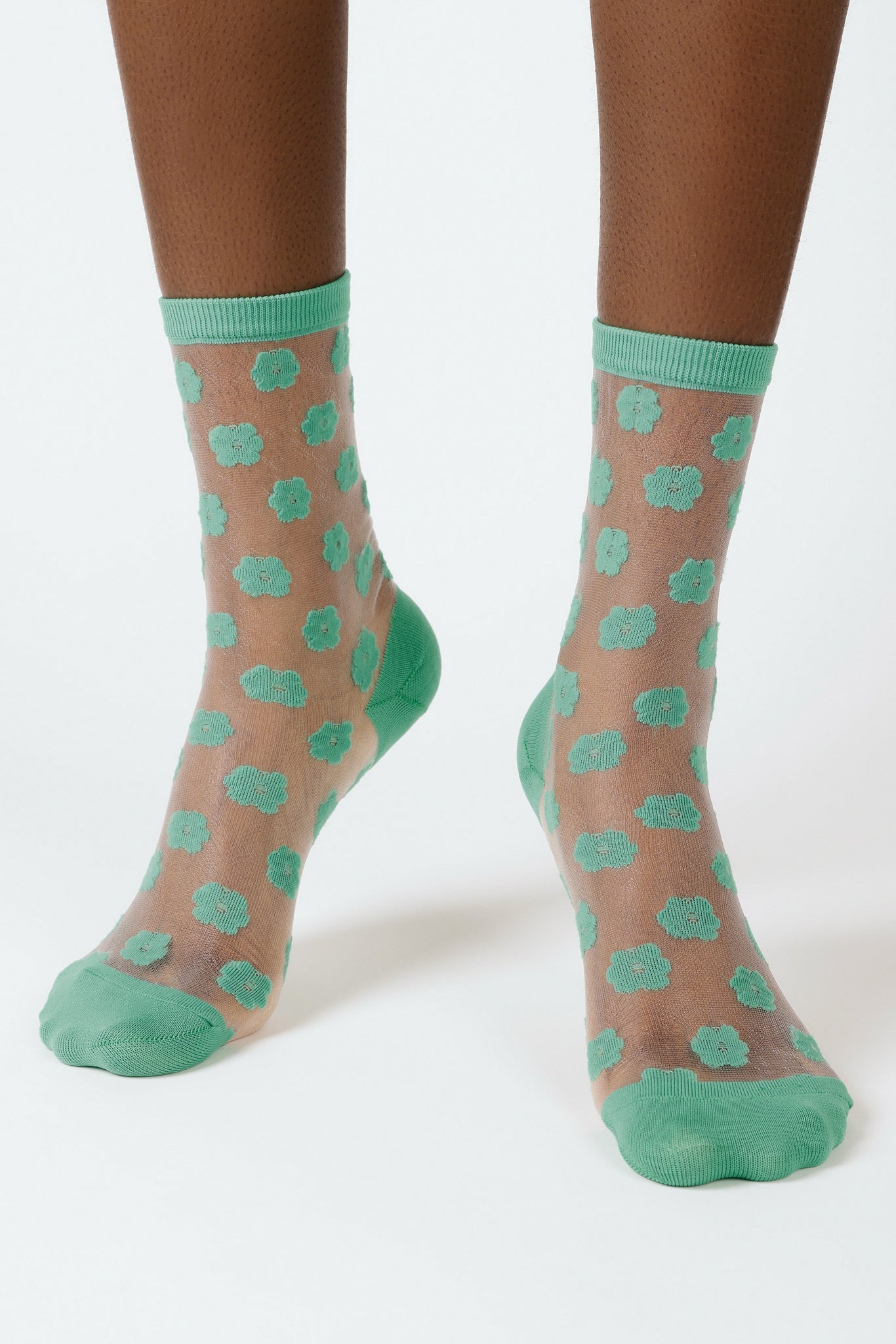 Green sheer tiny flower socks_2