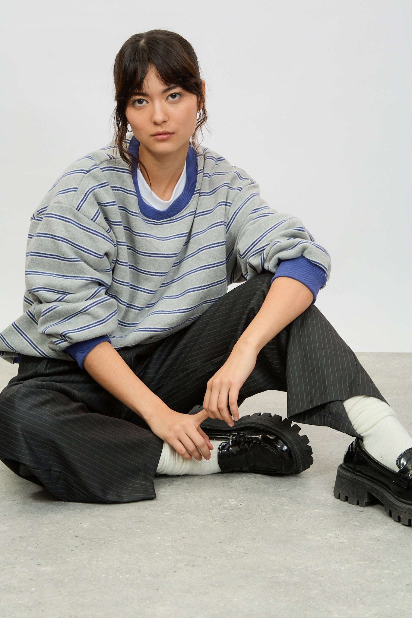 Grey and navy thin multi striped sweatshirt_5