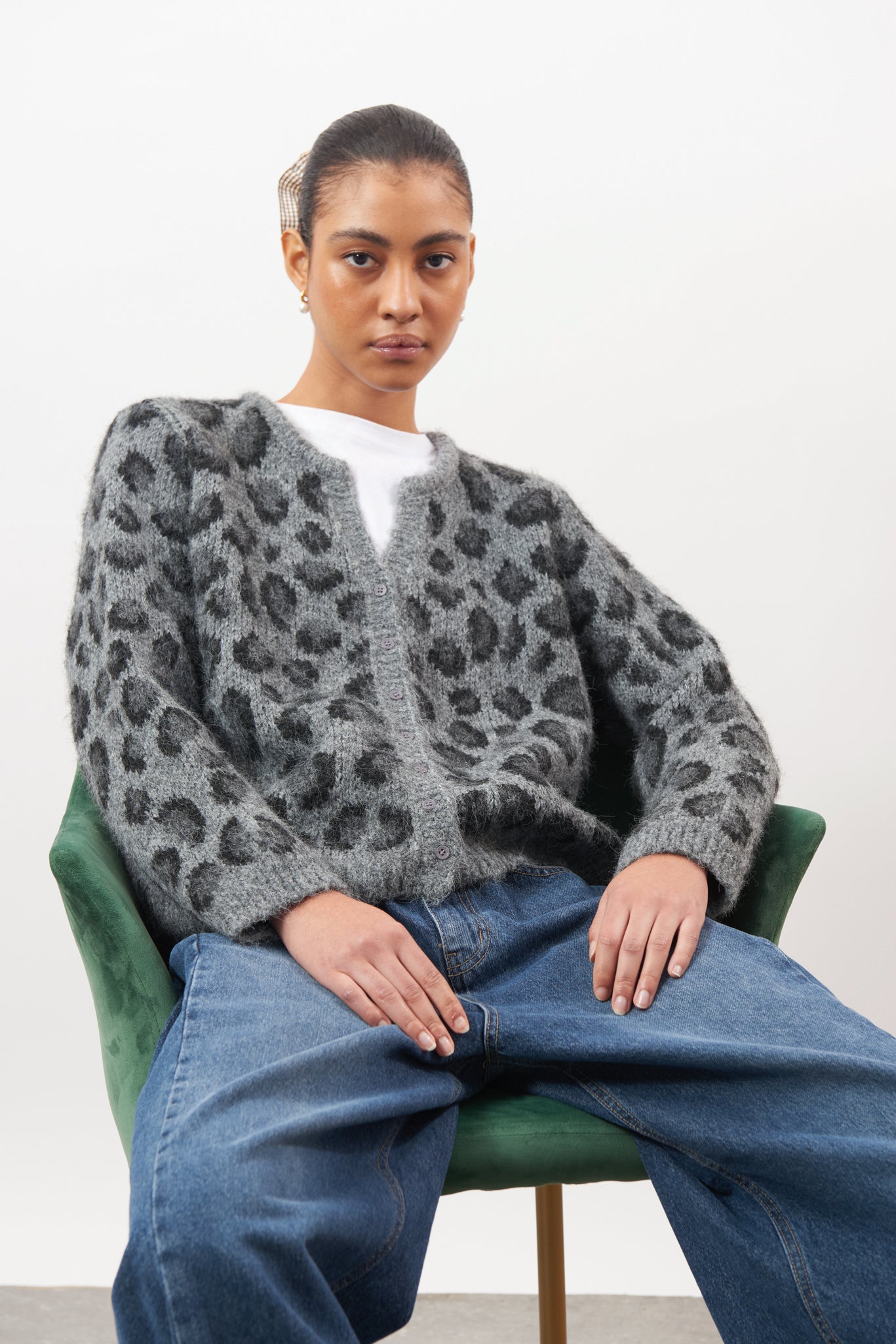 Grey leopard fuzzy wool blend cardigan_5