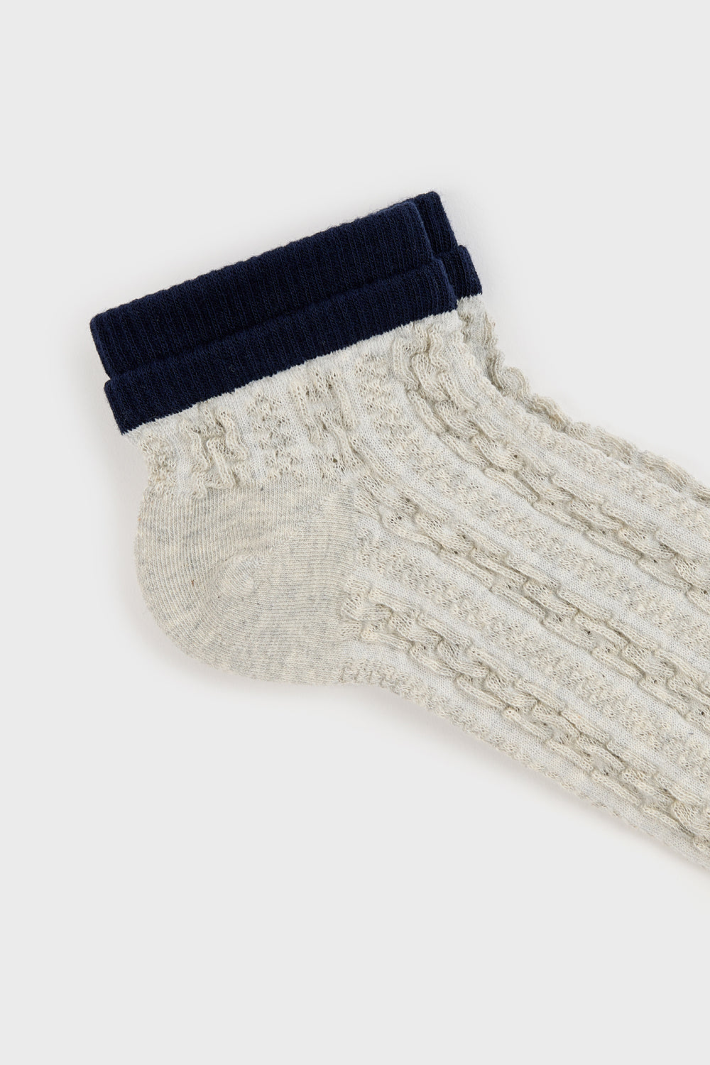 Grey textured navy trim pop socks_2
