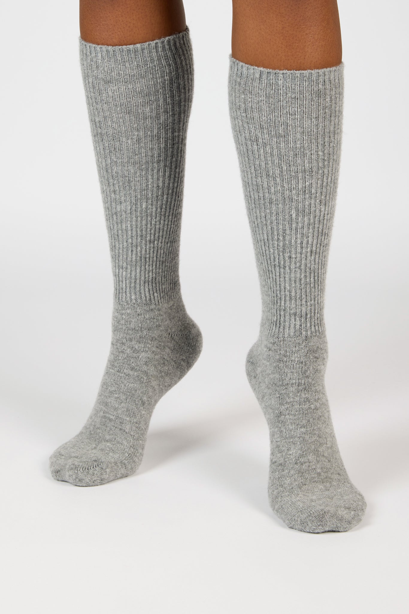 Grey thin ribbed long cashmere blend socks_4