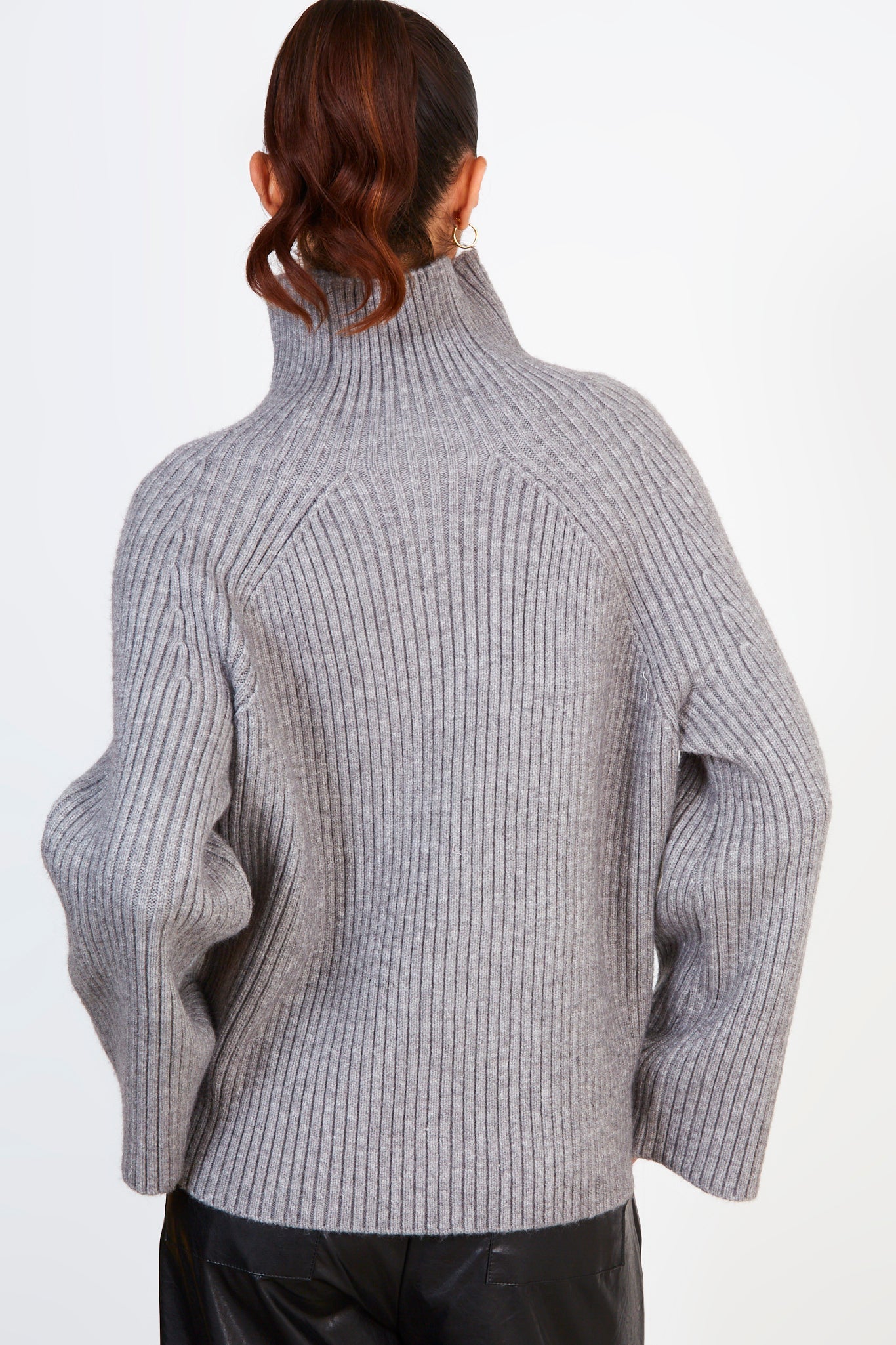 Grey shaped thick rib turtleneck jumper_2