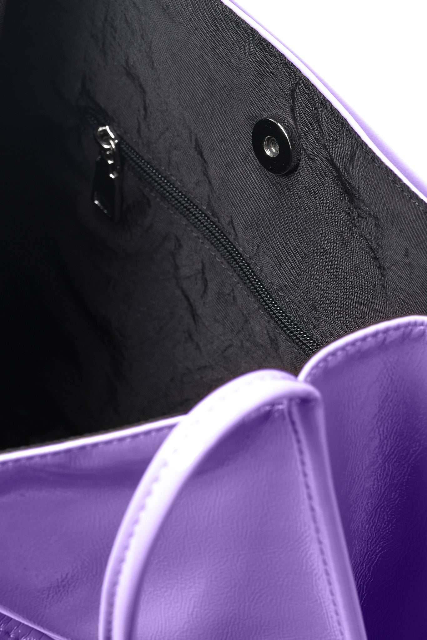 Lilac high shine PVC tote bag_5