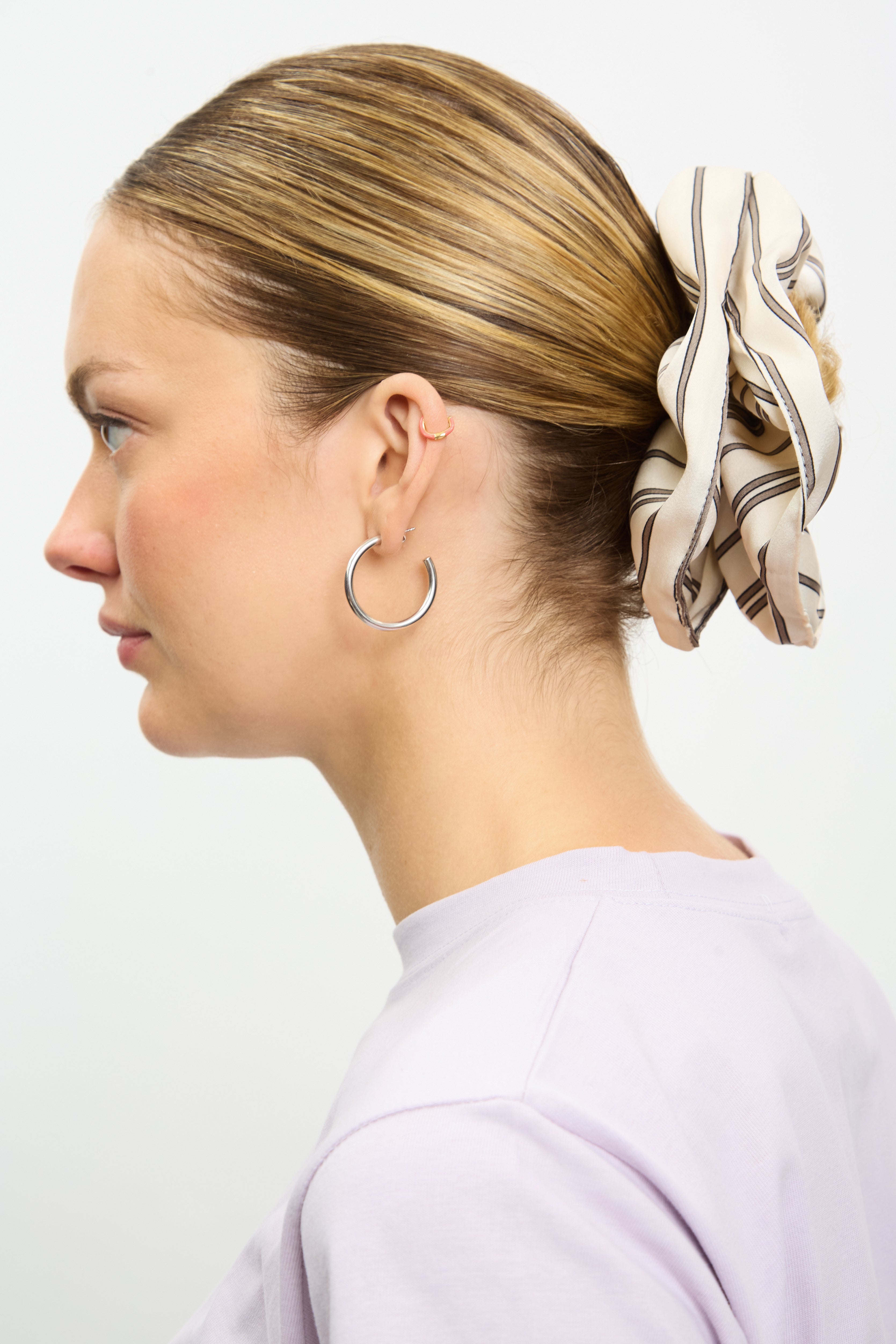 Ivory and black striped scrunchie_2