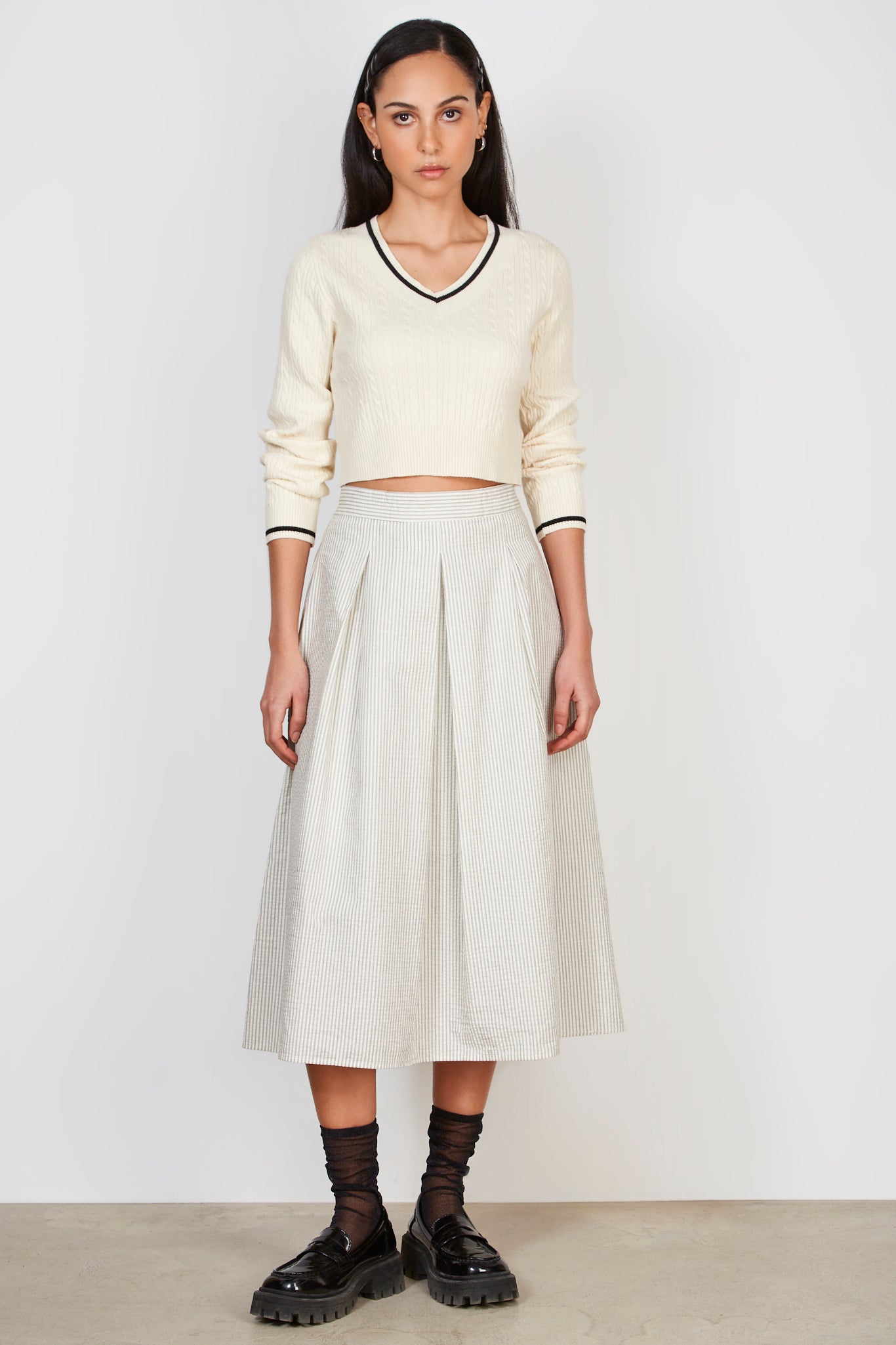 Ivory and black varsity trim cableknit v neck jumper_5