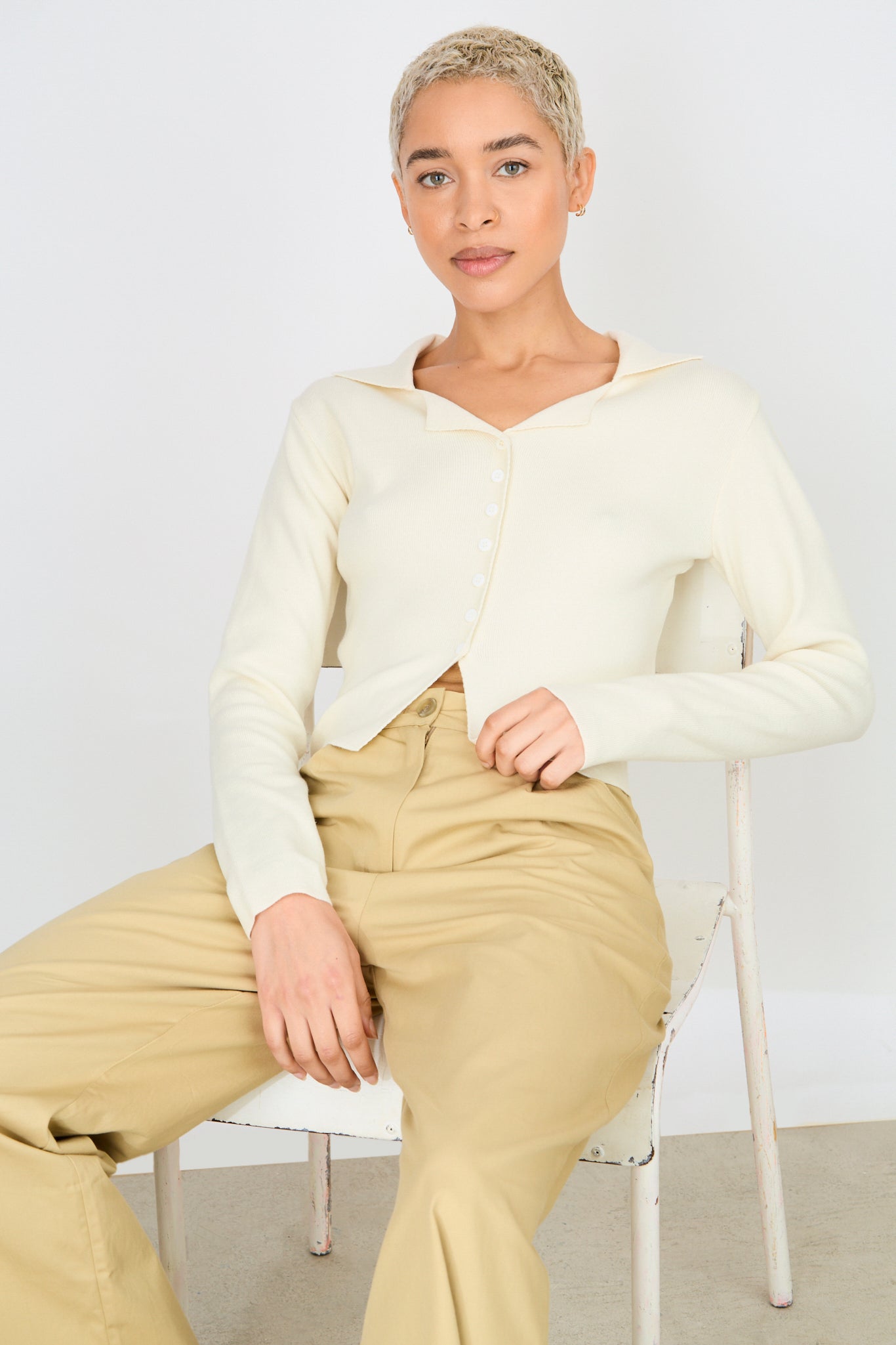 Ivory collared tiny button cardigan_4