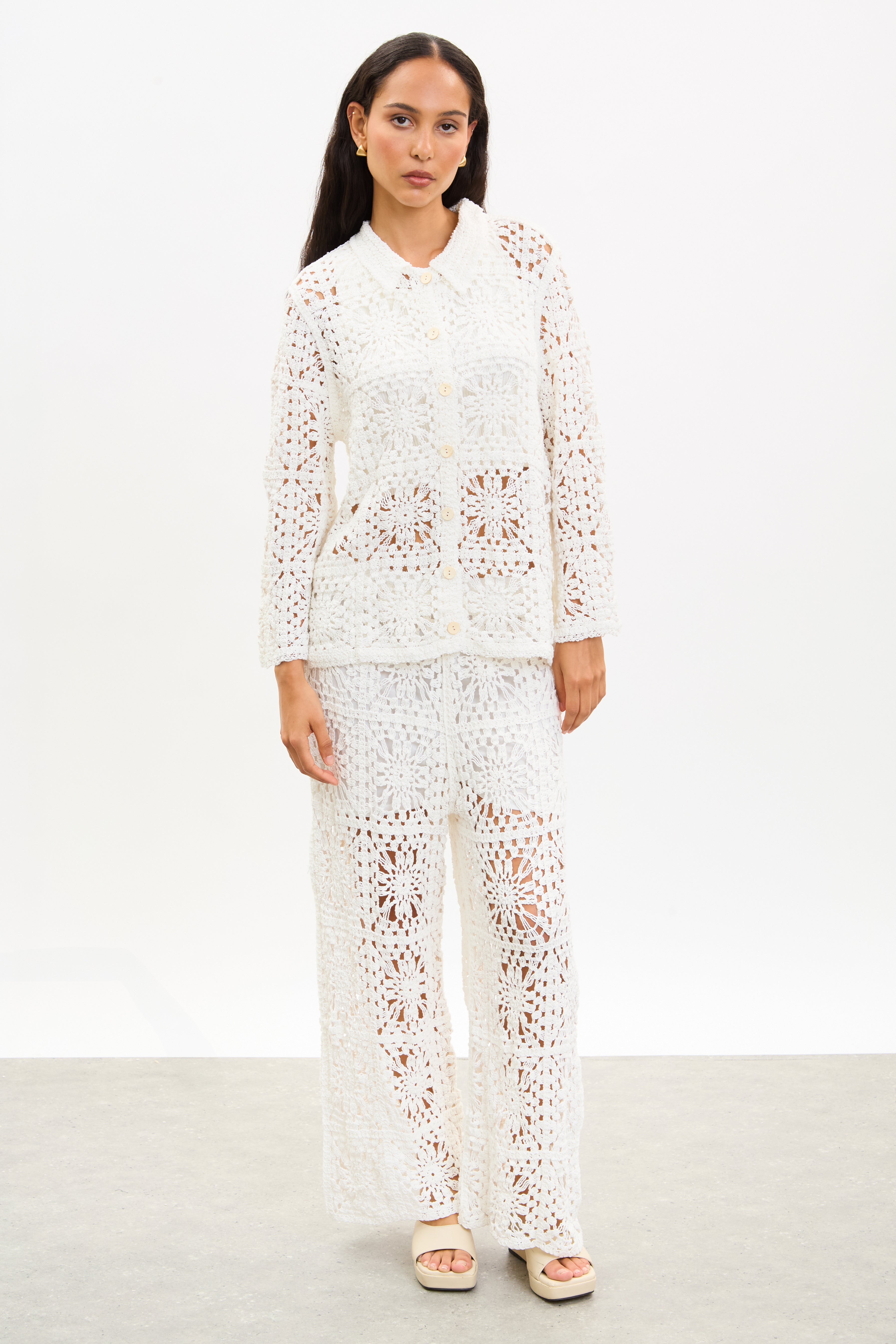 Ivory floral grid crochet shirt_3