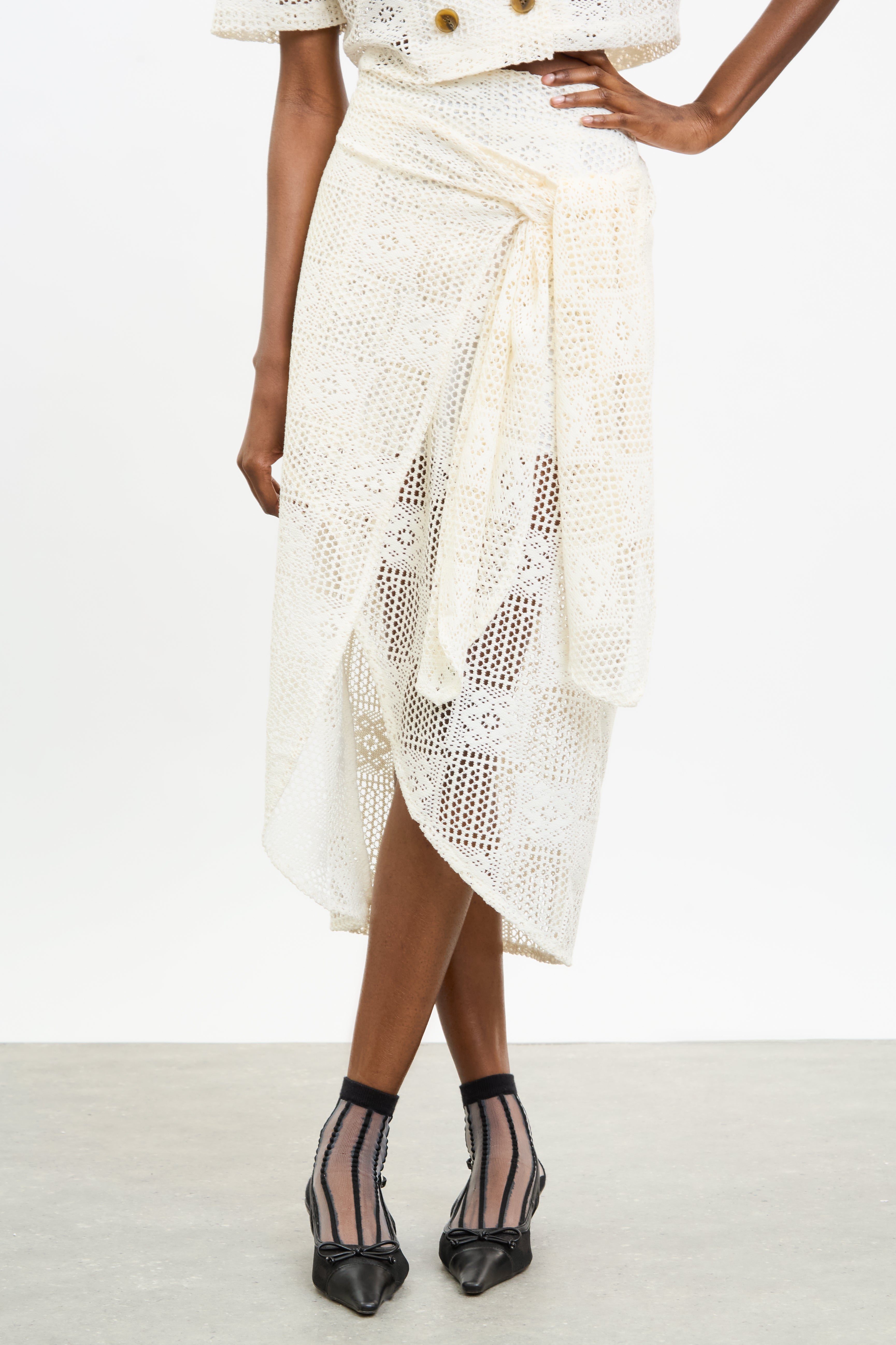 Ivory lace tie waist skirt_1