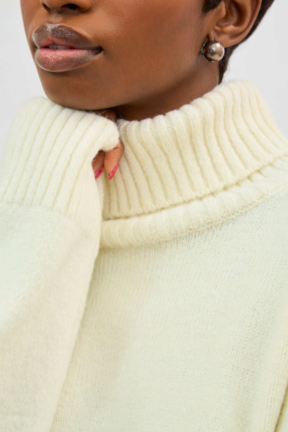 Ivory oversized high neck jumper_3