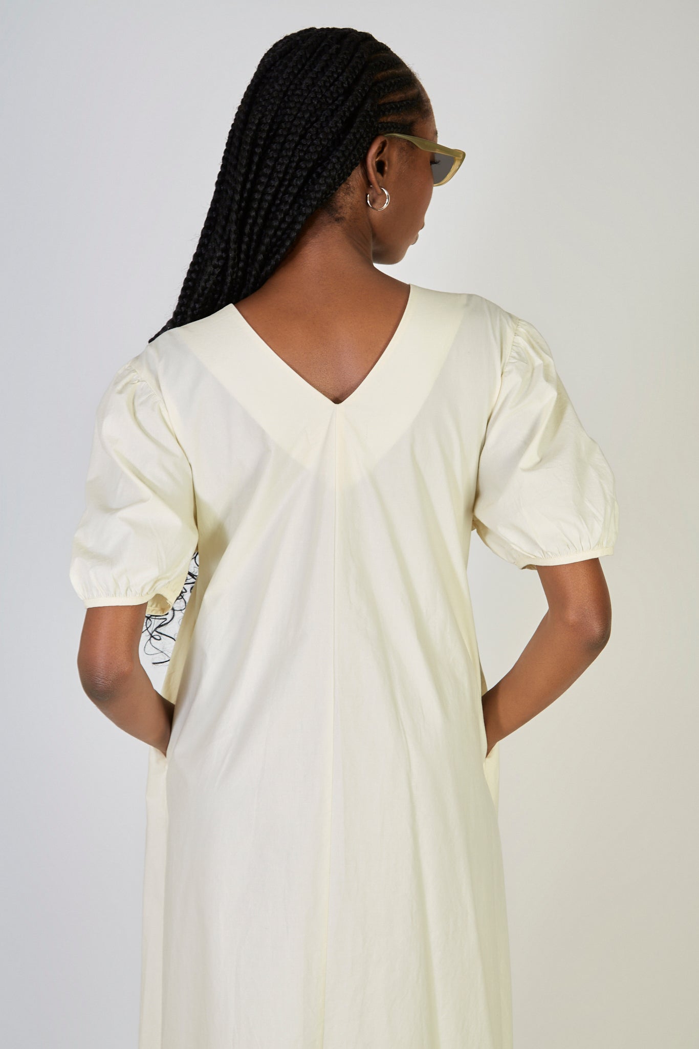 Ivory ruched seam V neck dress_3