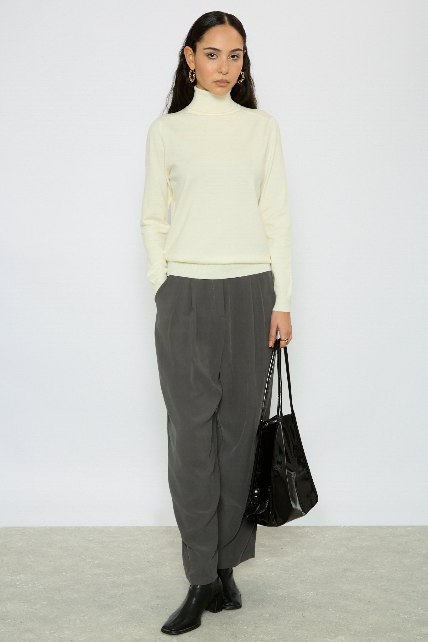 Ivory semi sheer thin knit turtleneck_4