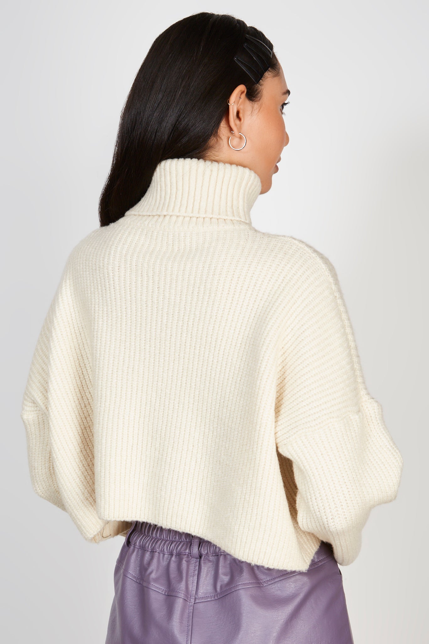 Ivory short ribbed turtleneck jumper_3