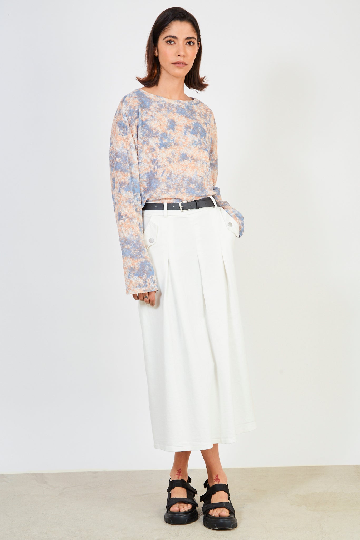 Ivory side pocket belted skirt_3