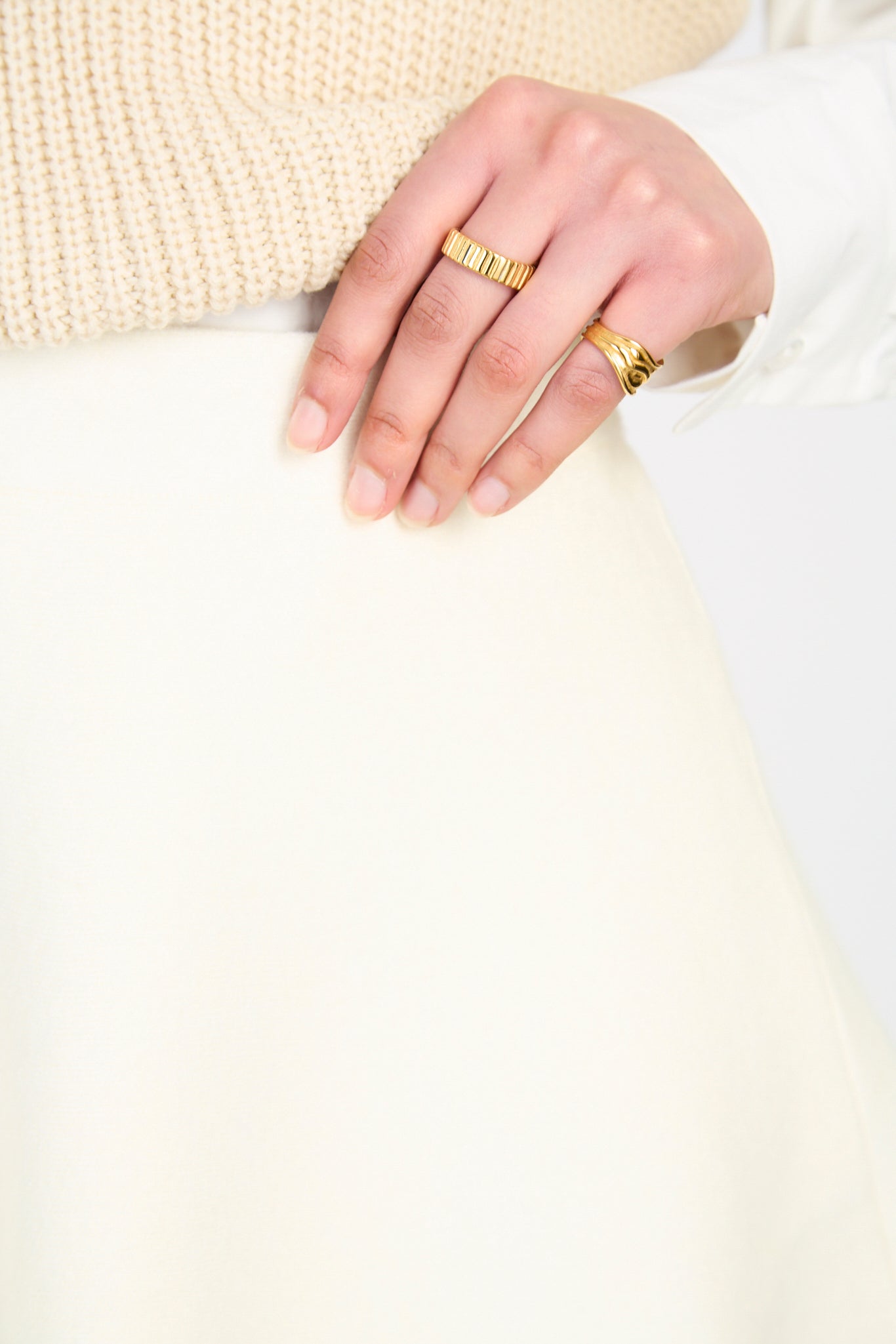 Ivory smooth shaped knit mini skirt_3