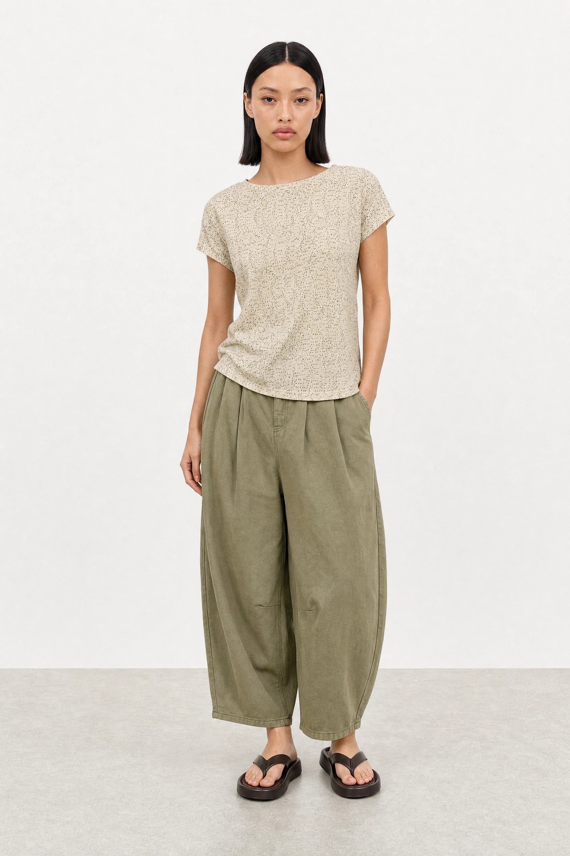 Ivory and black flecked scrunched tee_6