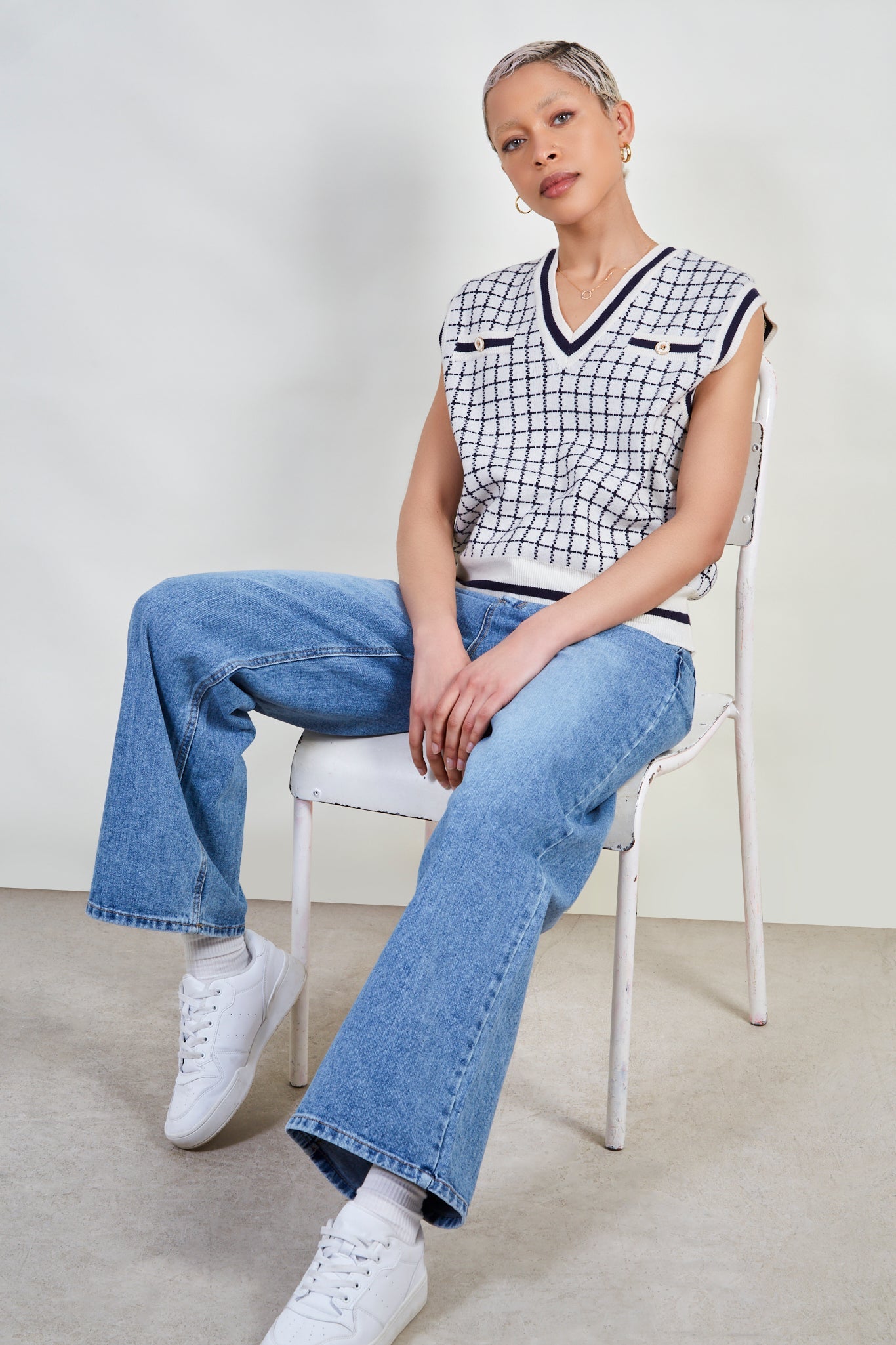 Ivory and navy box check sweater vest_5