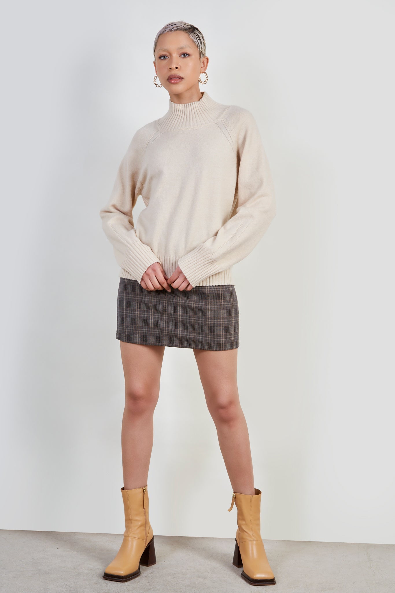Ivory cashmere blend ribbed neck jumper_2
